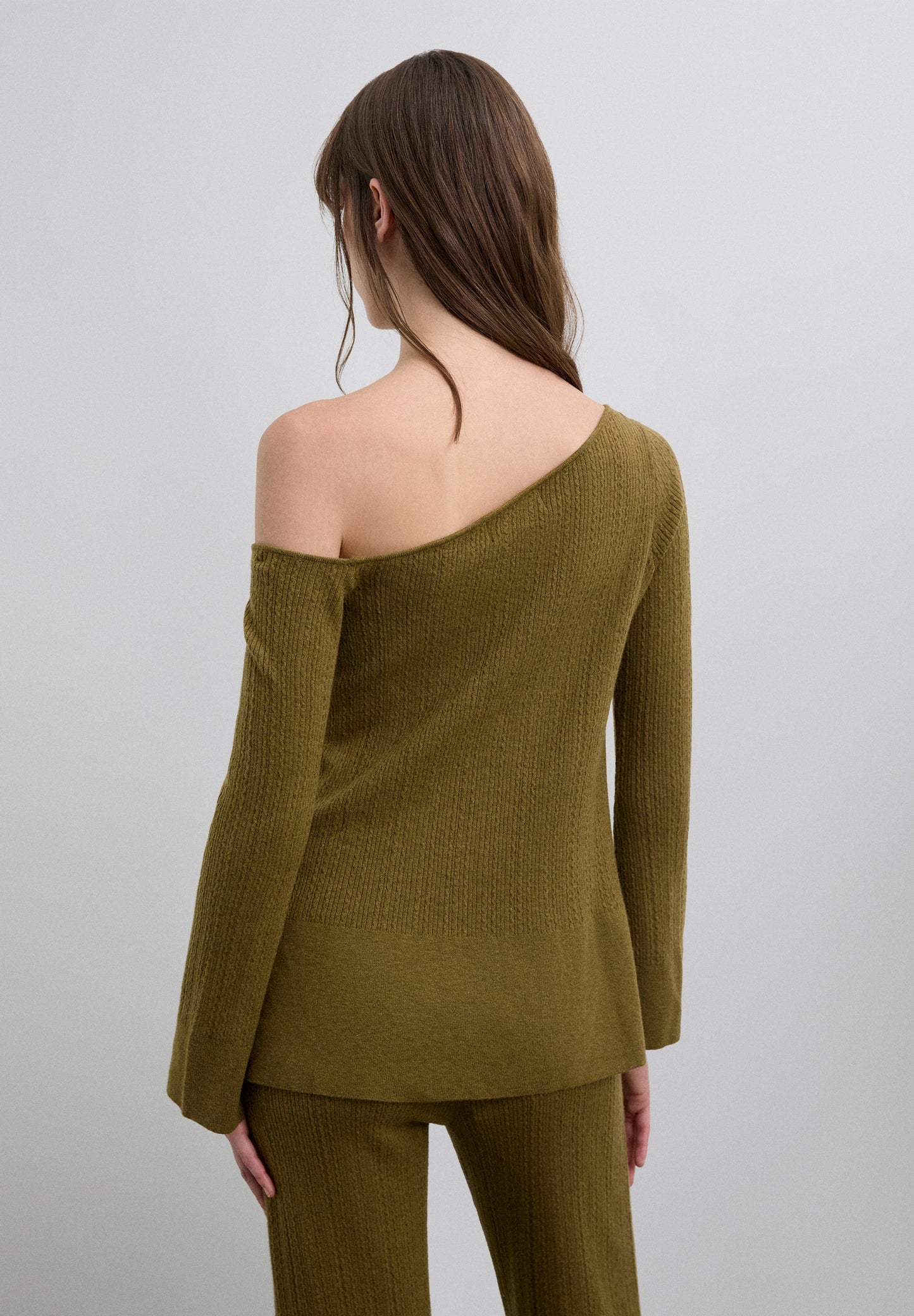 ASYMMETRIC SWEATER WITH DETACHABLE CAPE