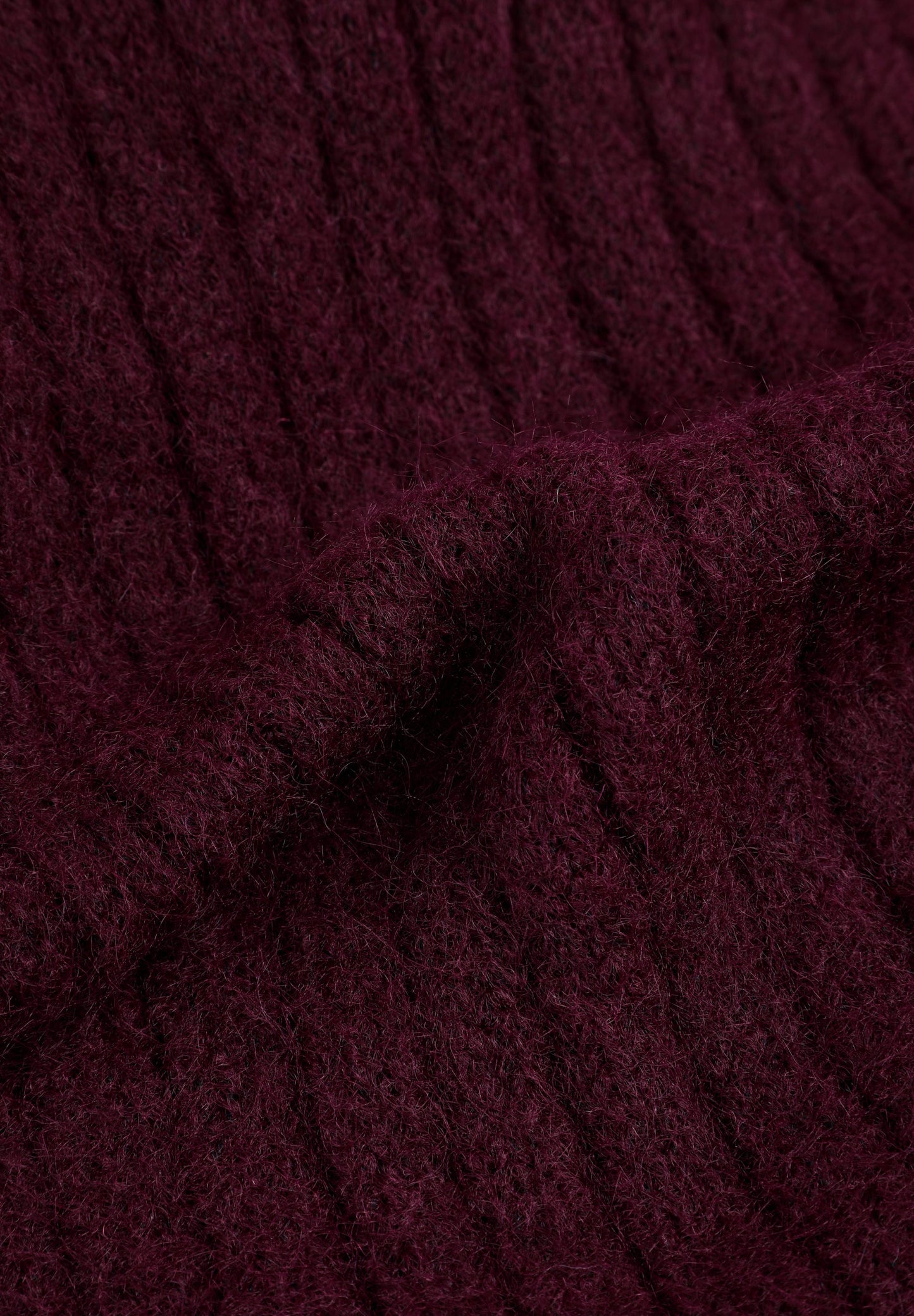 BURGUNDY RIBBED SCARF