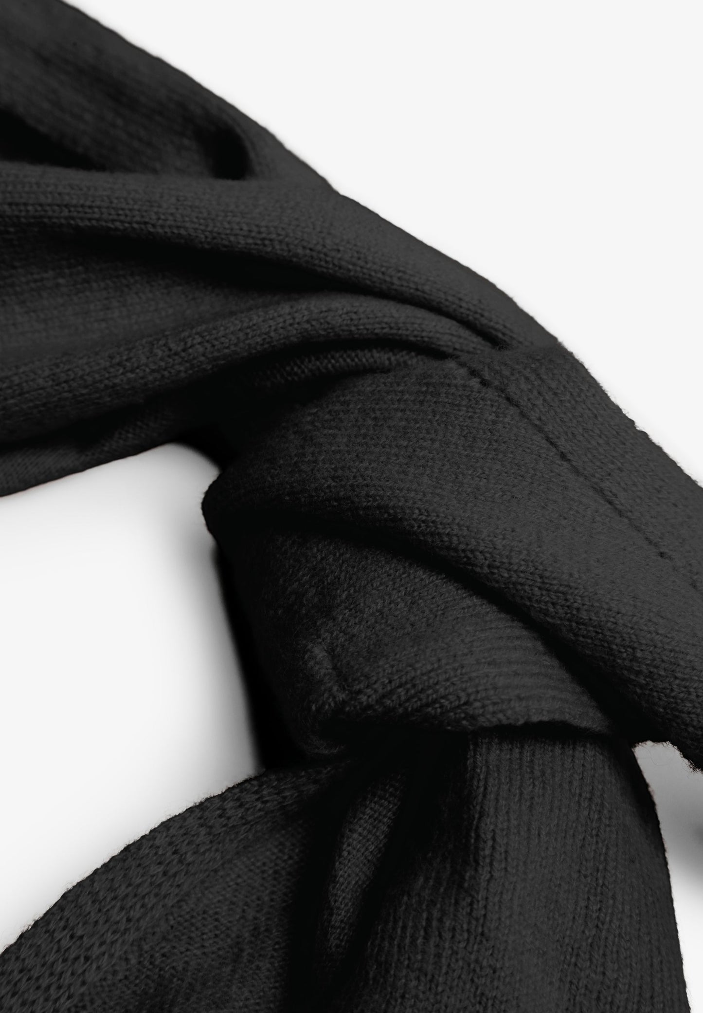 MULTIPOSITION TRIANGULAR SCARF