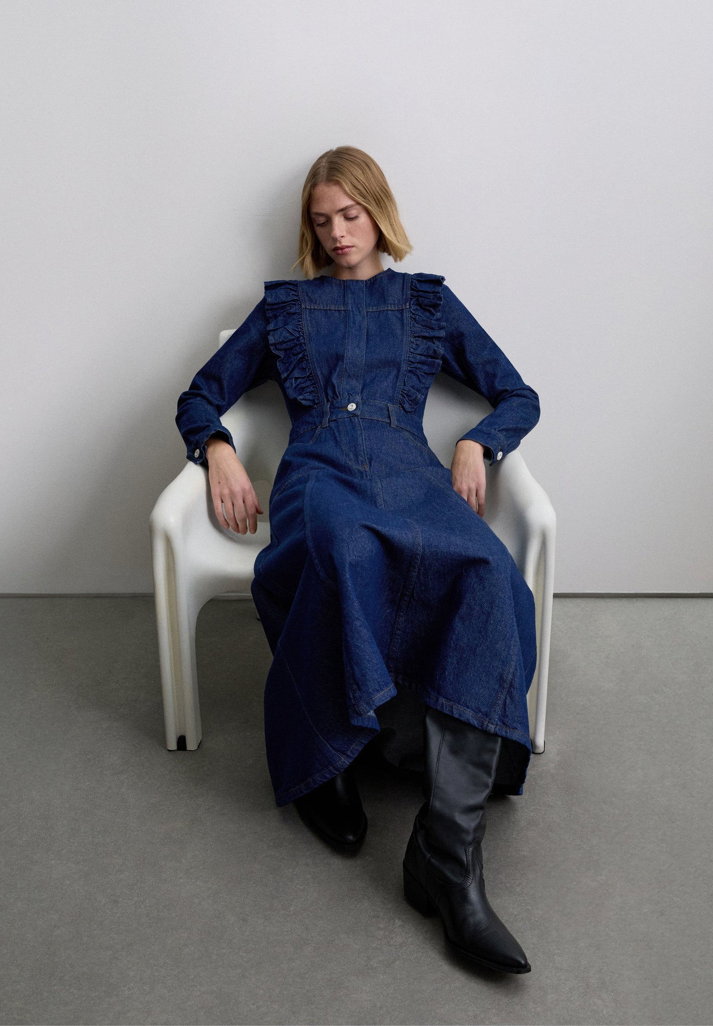 DENIM DRESS WITH RUFFLE