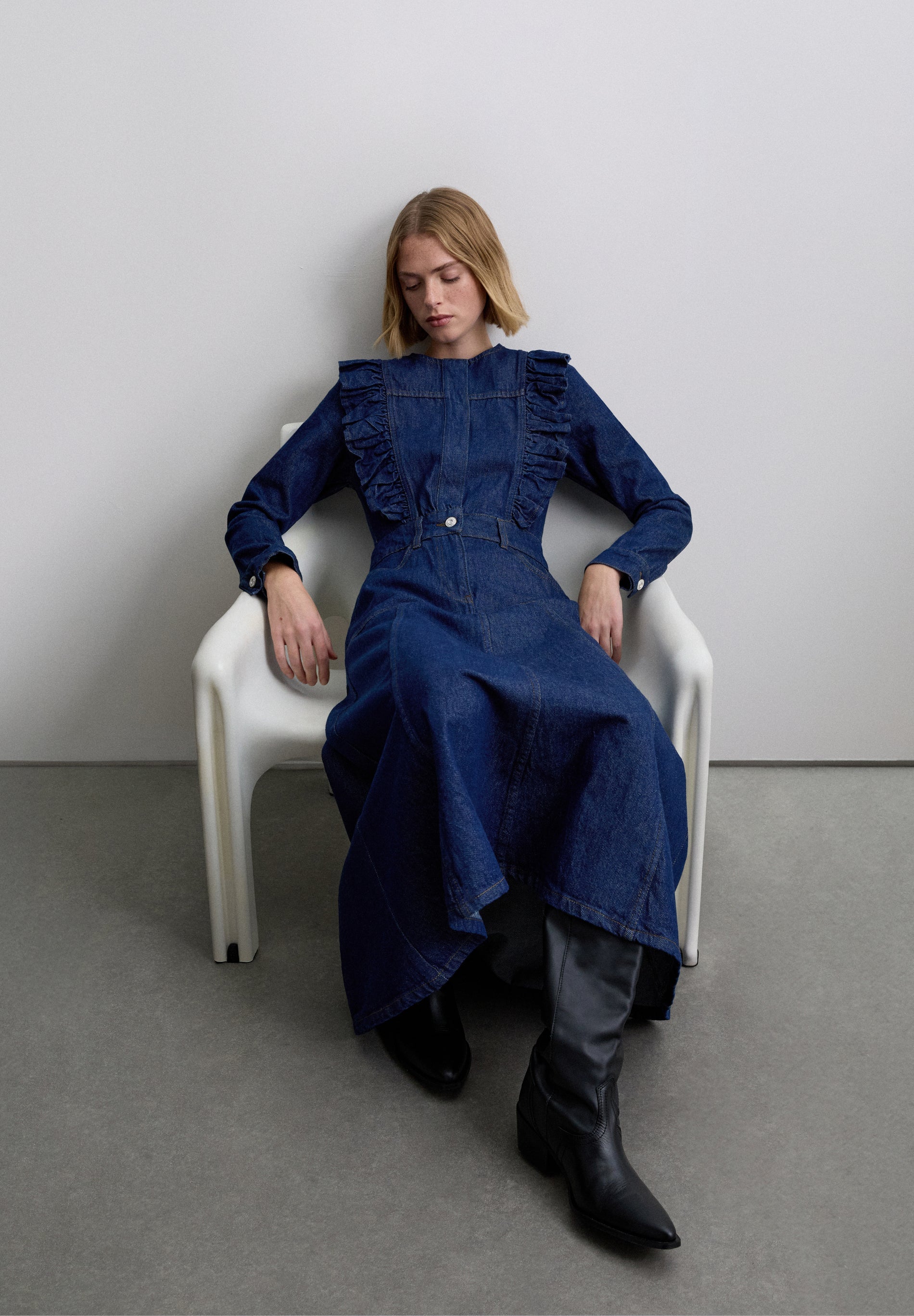 DENIM DRESS WITH RUFFLE