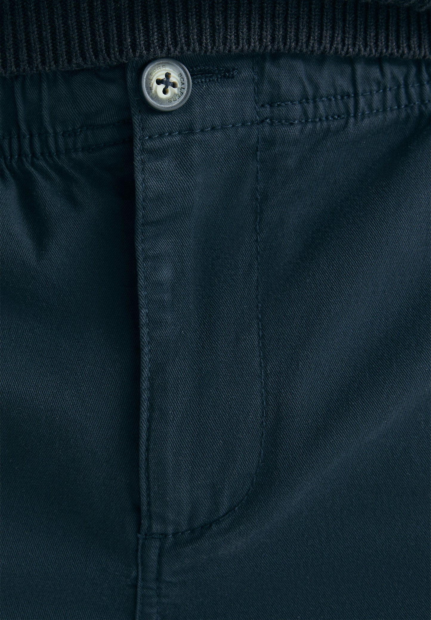 BERMUDA SHORTS WITH INNER DRAWSTRING