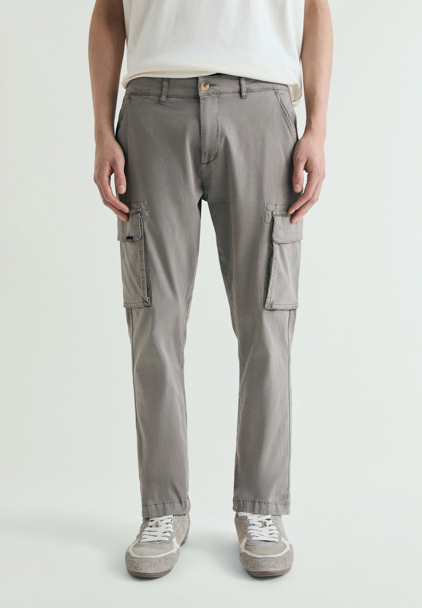 CARGO TROUSERS