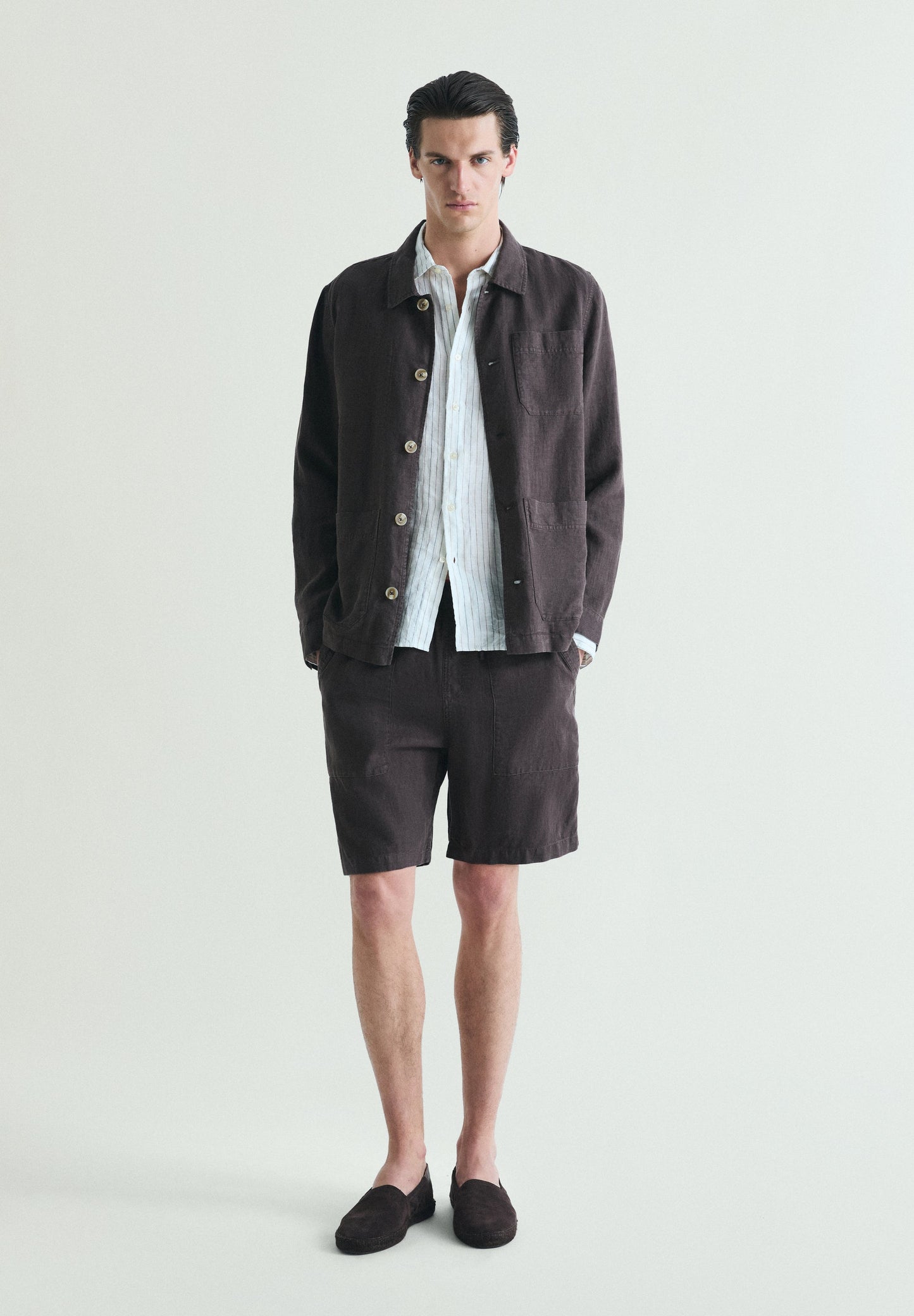 LINEN BERMUDA SHORTS WITH VISIBLE SEAMS