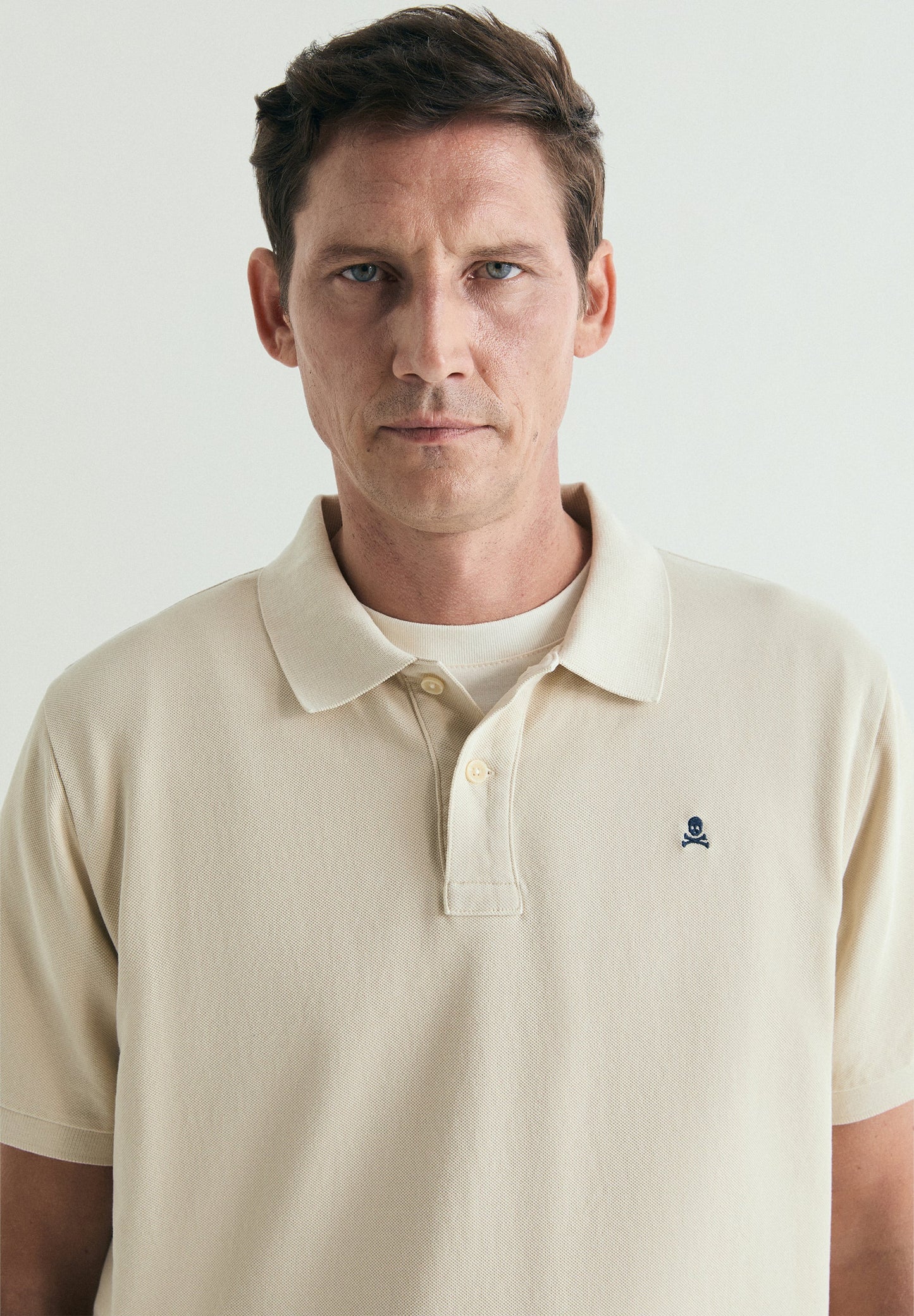 PIQUÉ POLO SHIRT WITH CONTRAST EMBROIDERY