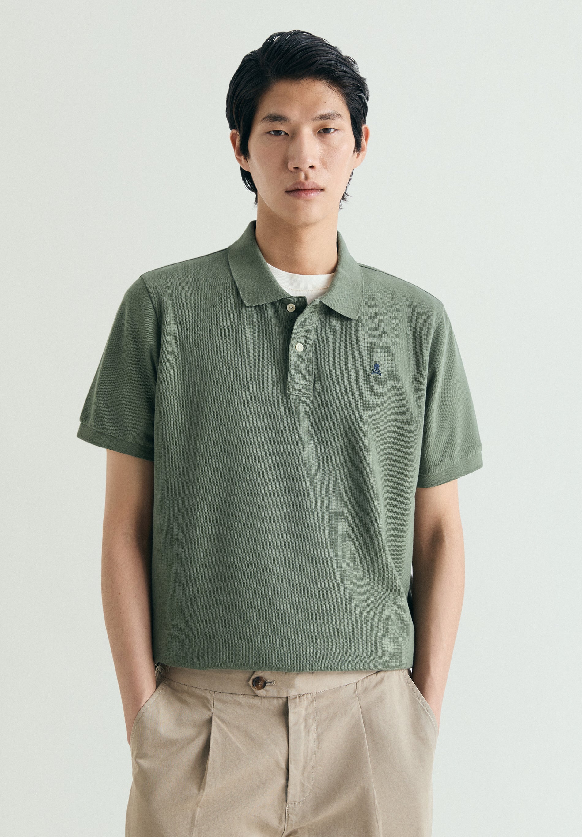 PIQUÉ POLO SHIRT WITH CONTRAST EMBROIDERY