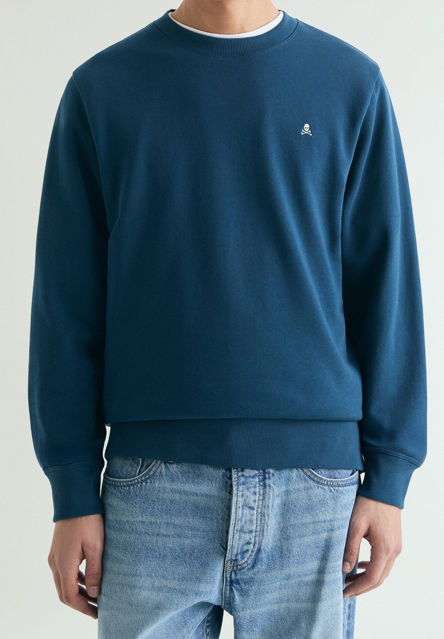 SWEATSHIRT WITH CONTRAST EMBROIDERY
