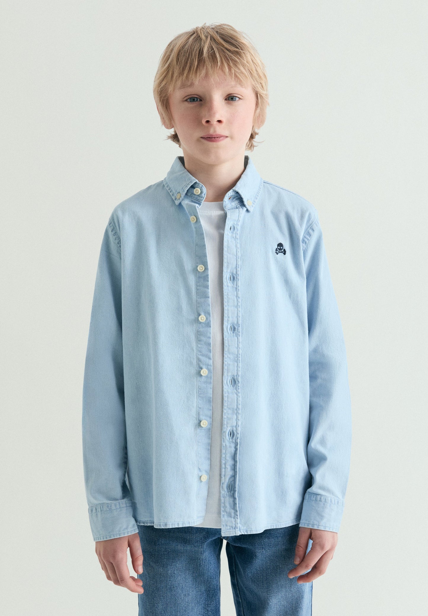 BUTTON-DOWN COLLAR DENIM SHIRT
