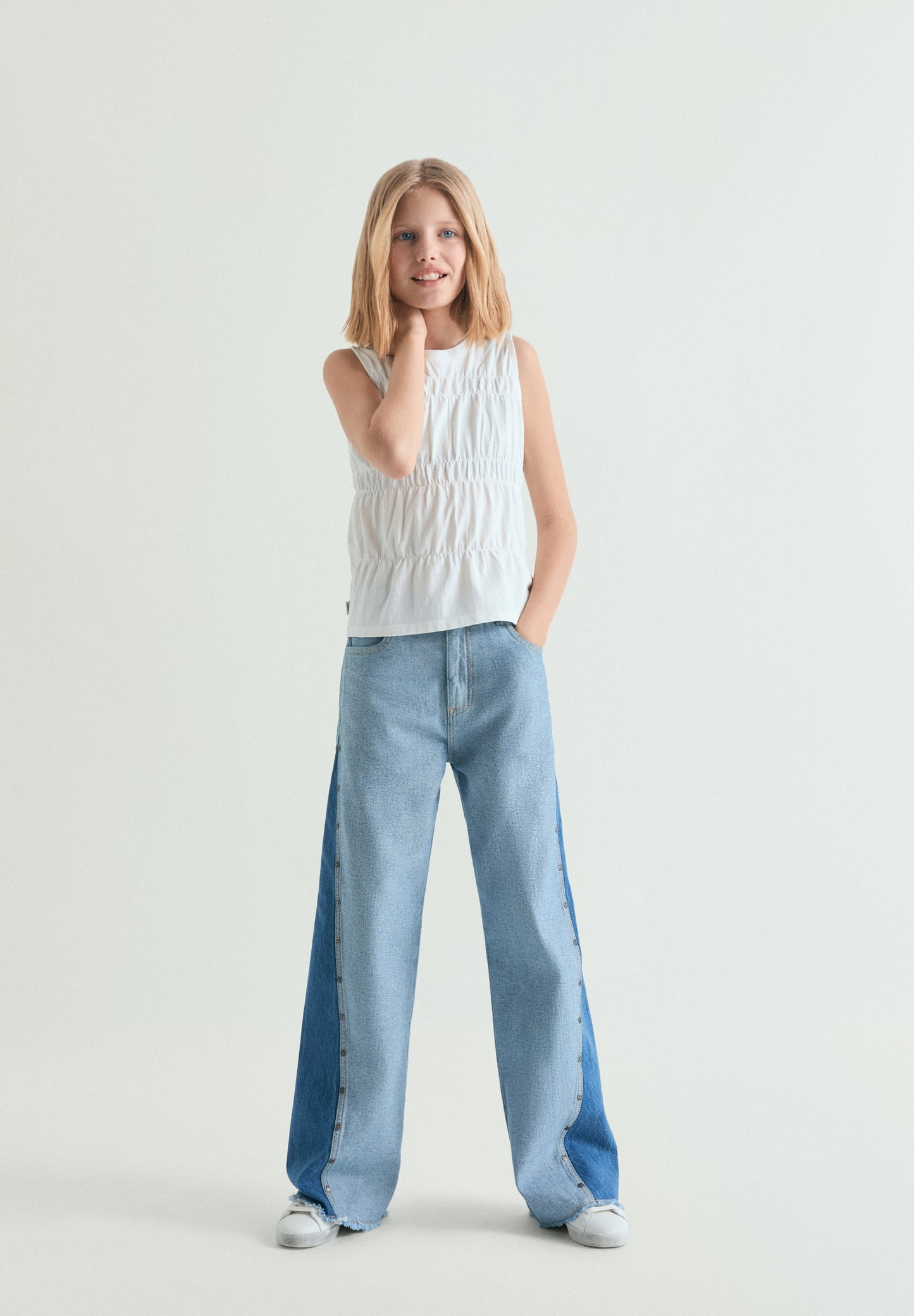 TWO-TONE WIDE LEG JEANS