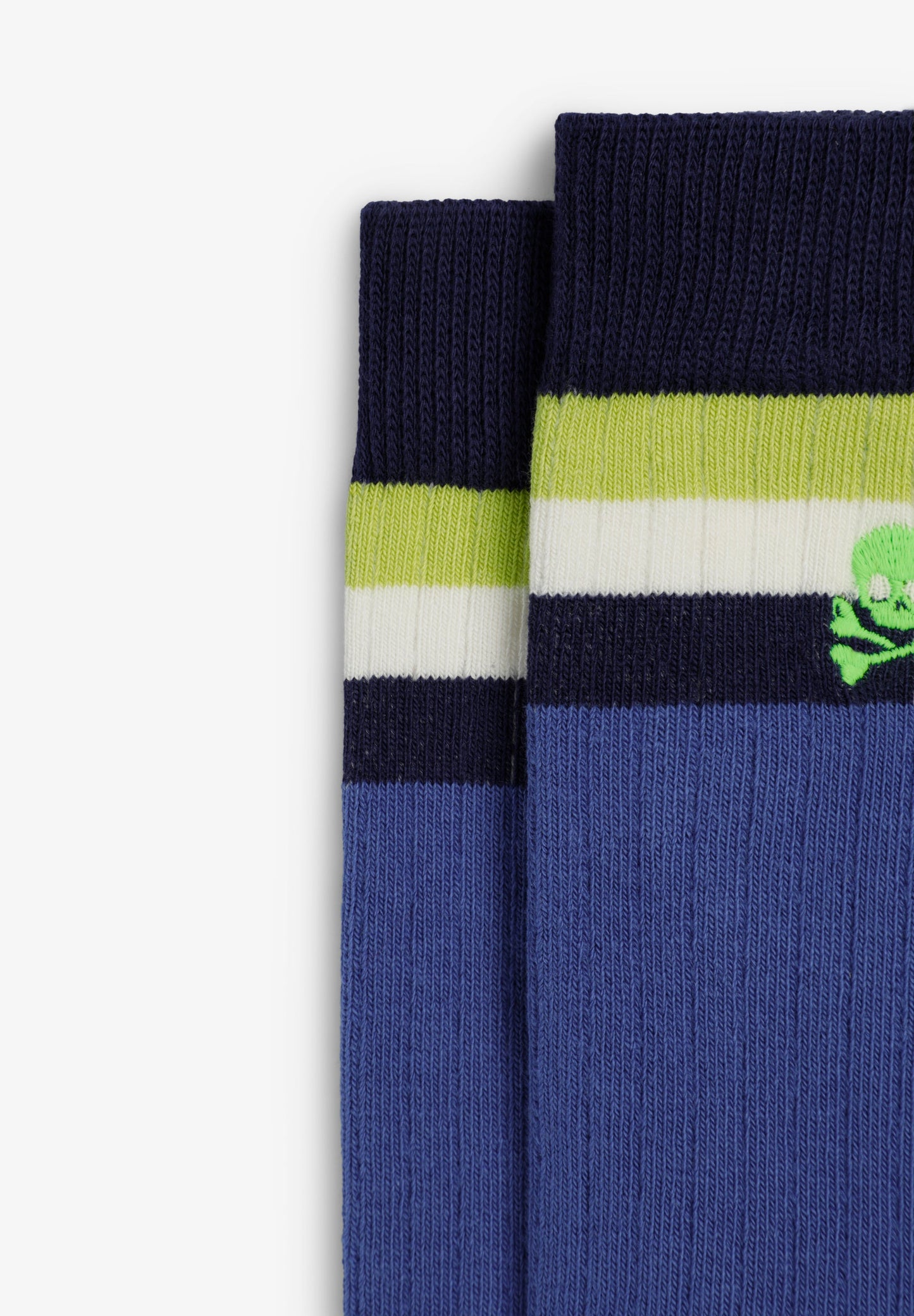 CONTRAST STRIPED SOCKS