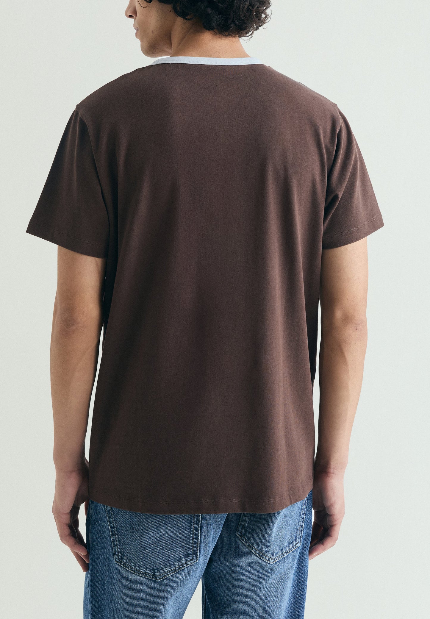 CONTRAST COLLAR T-SHIRT