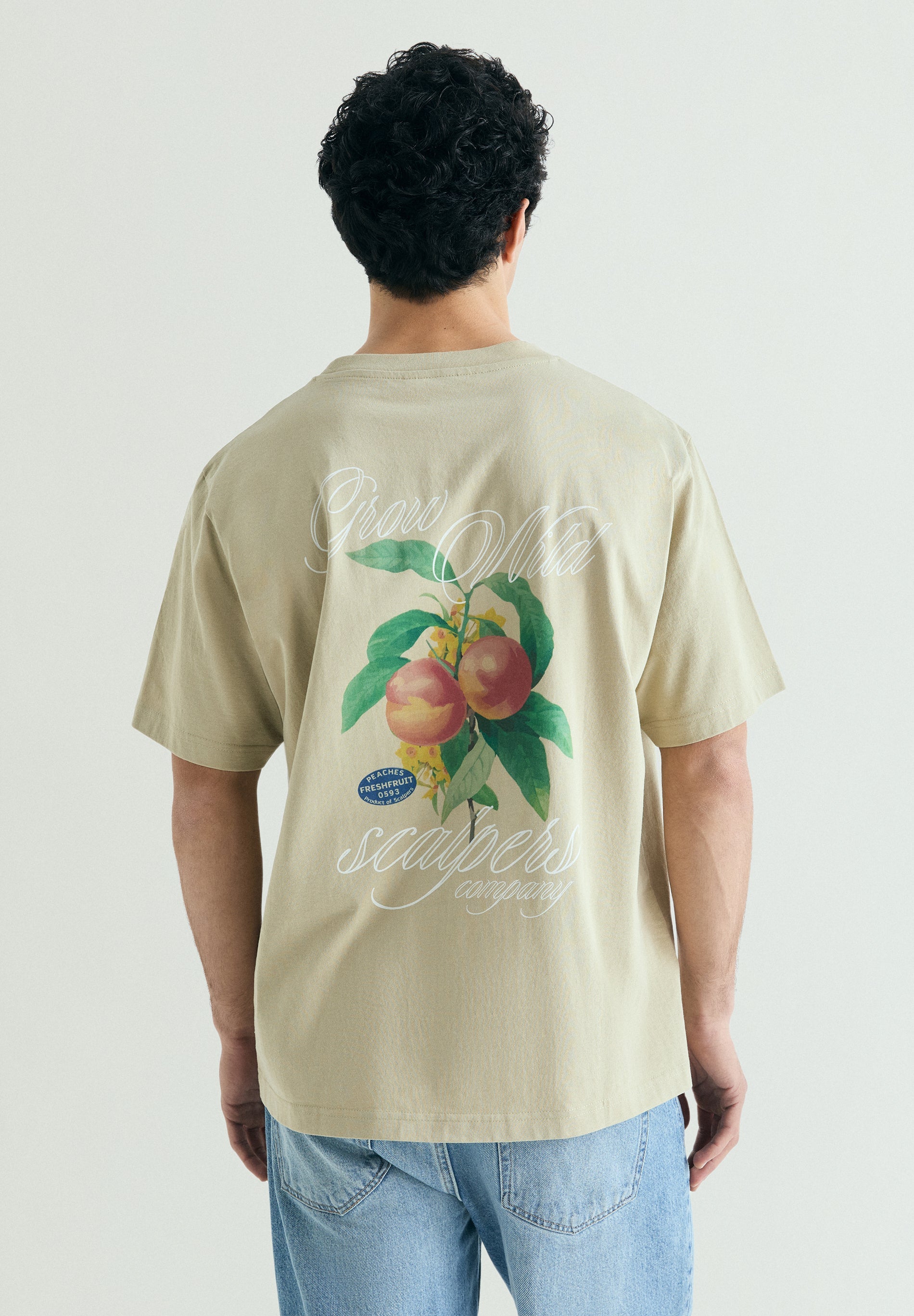 T-SHIRT WITH PRINT ON THE BACK