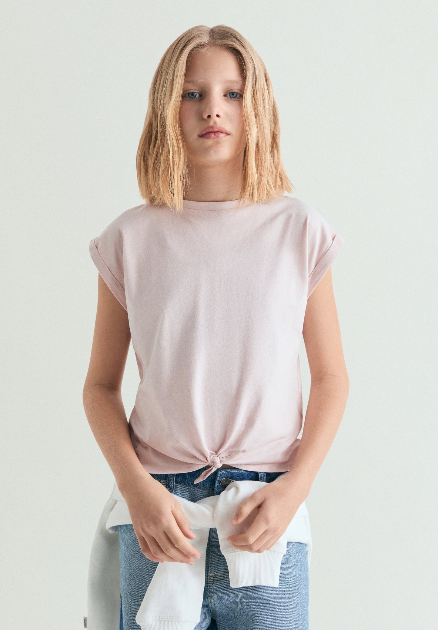 T-SHIRT WITH KNOT AND SKULL