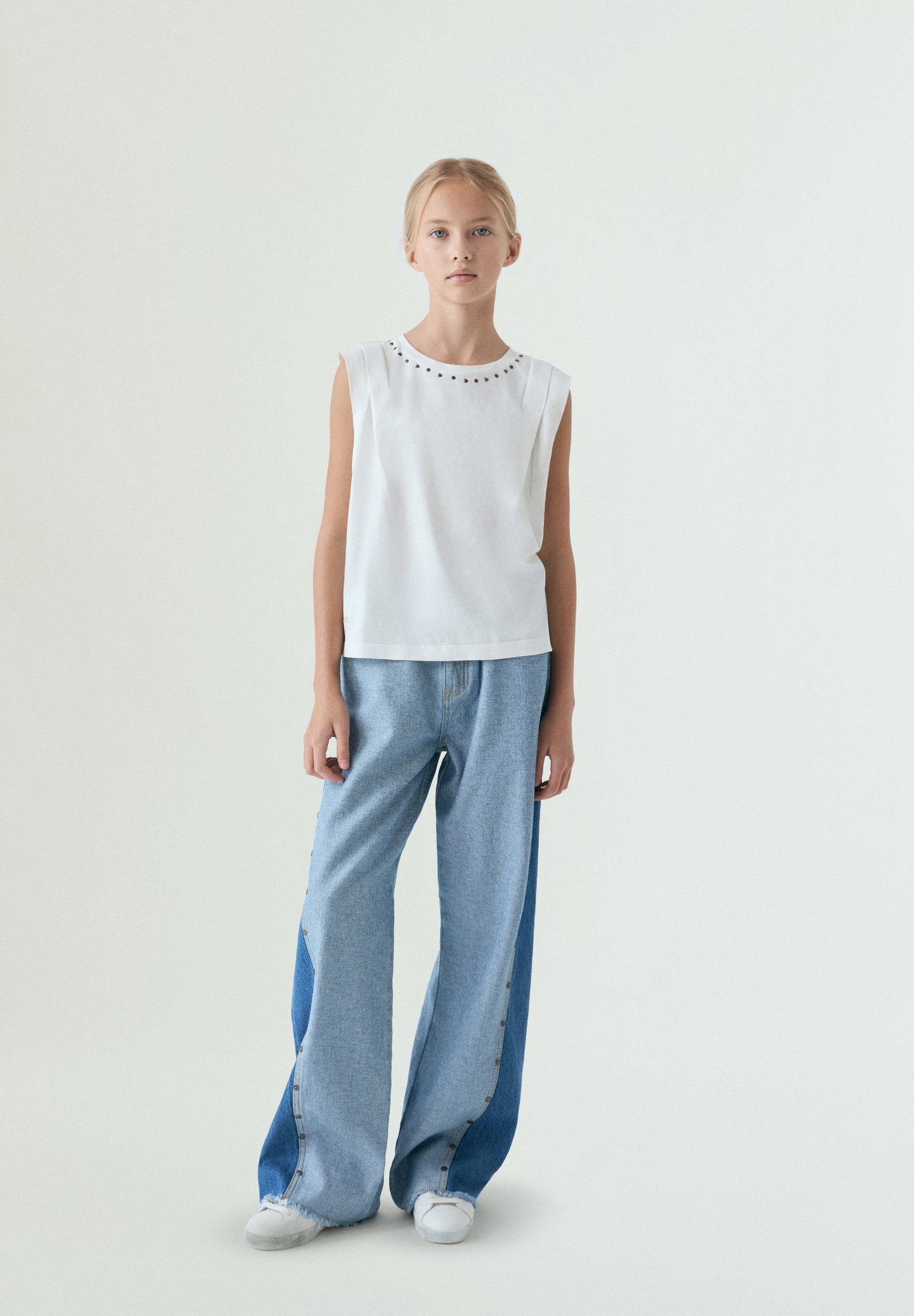 SLEEVELESS T-SHIRT WITH STUDS