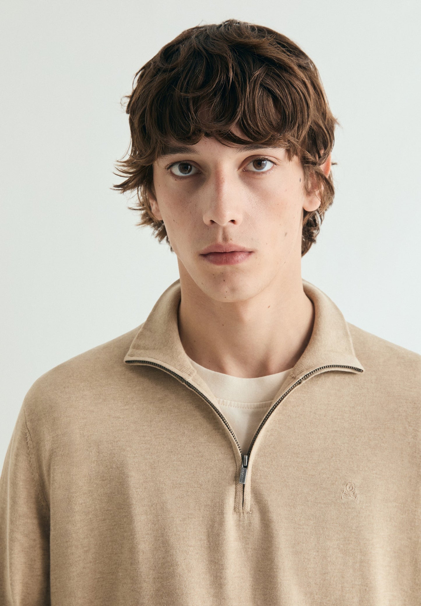 HIGH NECK KNIT SWEATER