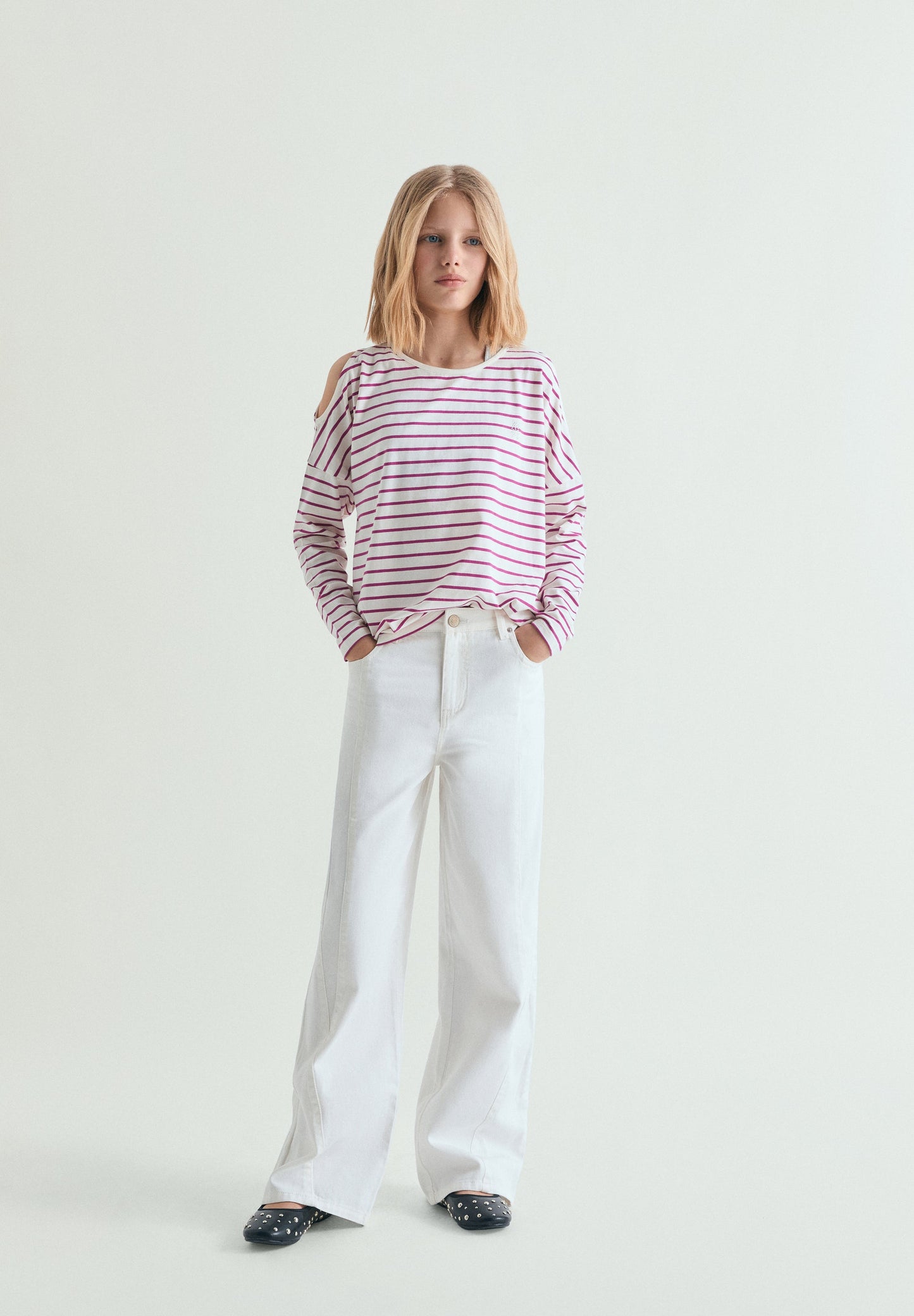 STRIPED CUT OUT T-SHIRT