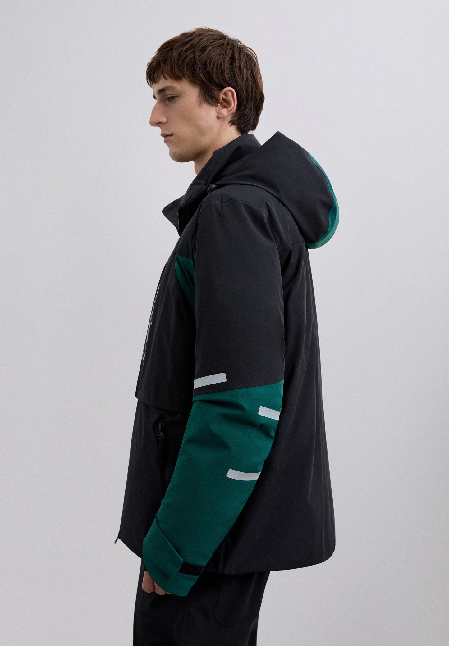 TWO-TONE SKI JACKET