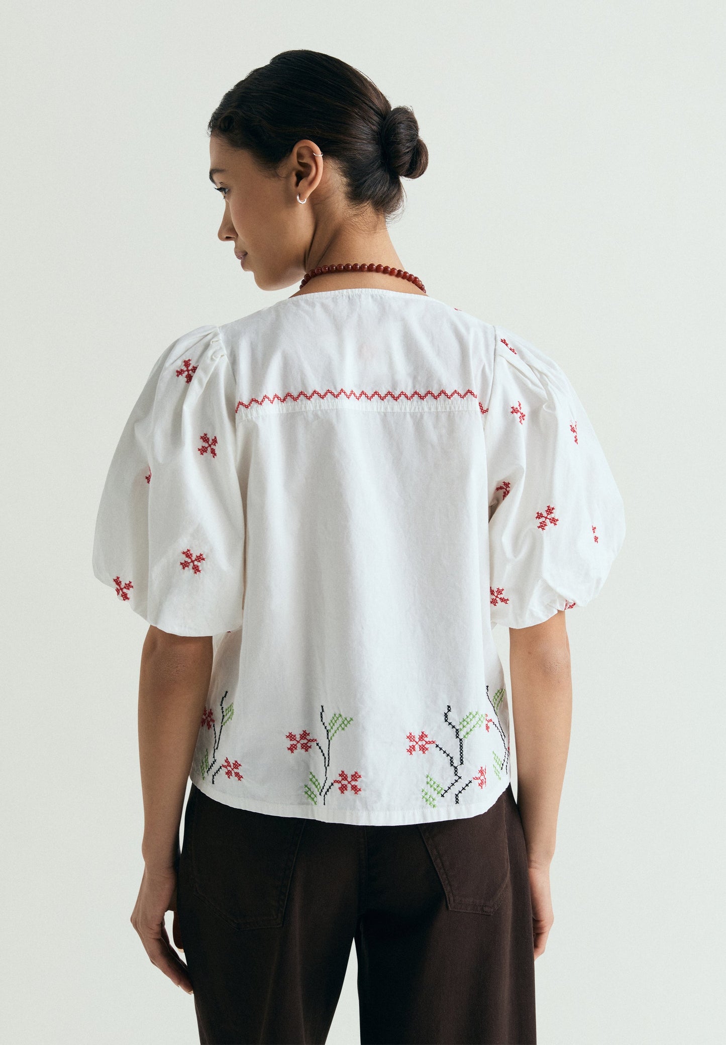 BLOUSE WITH FLORAL EMBROIDERY