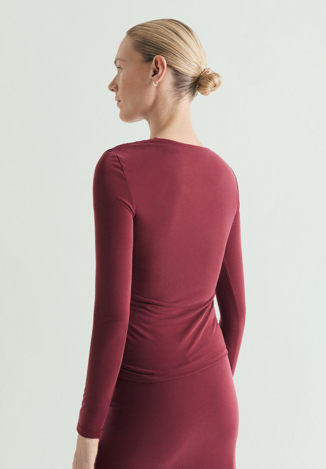 CAMISETA FLUIDA ASIMÉTRICA - Scalpers