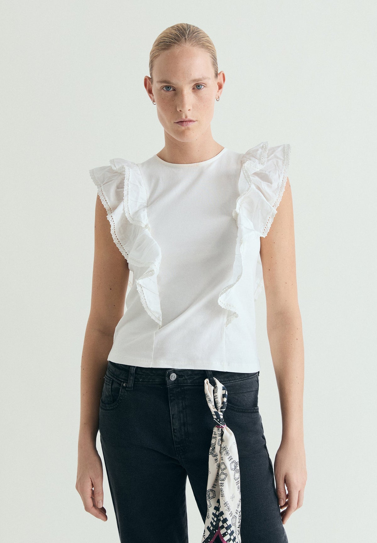 COTTON RUFFLES T-SHIRT