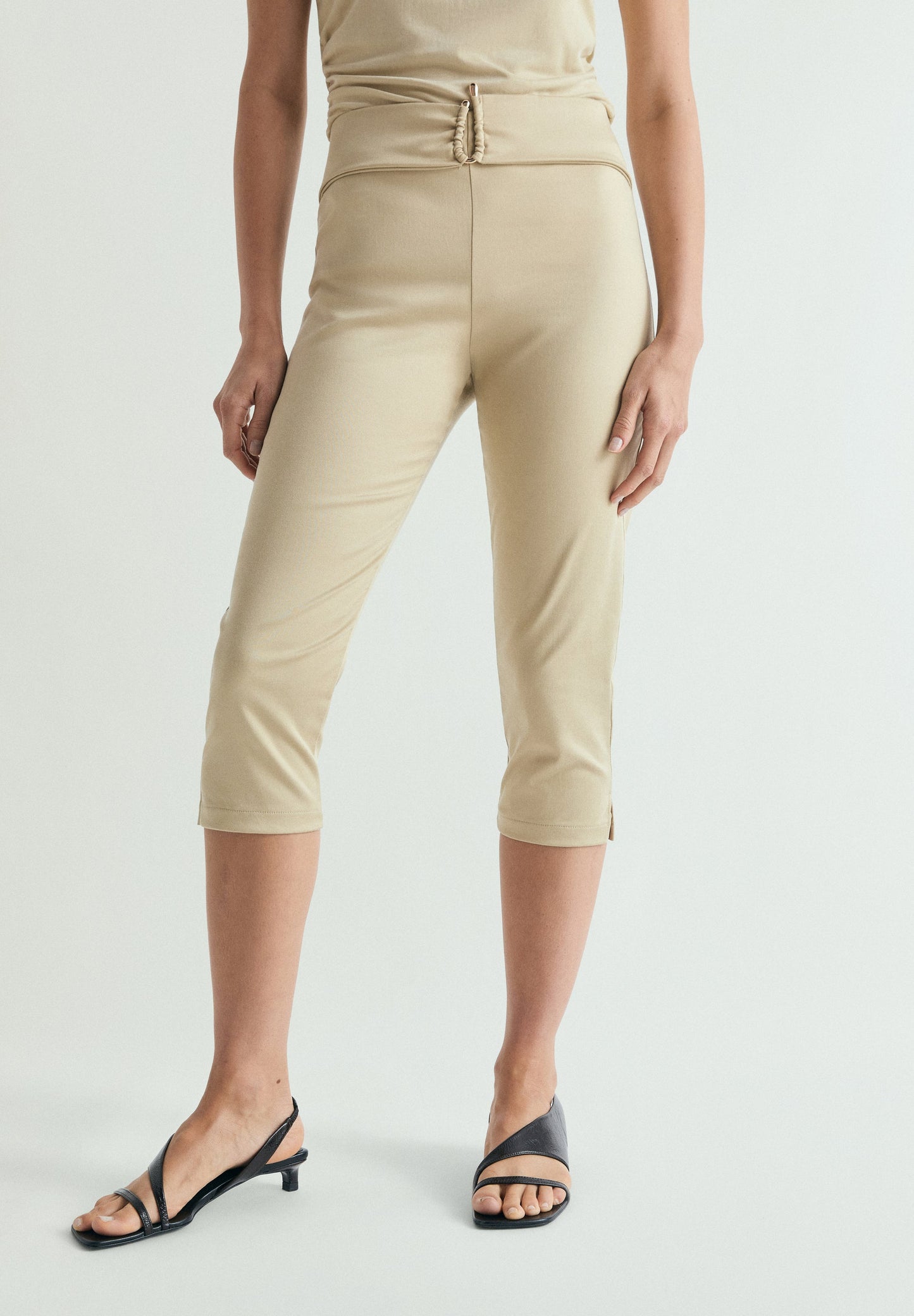 CAPRI TROUSERS WITH BELT