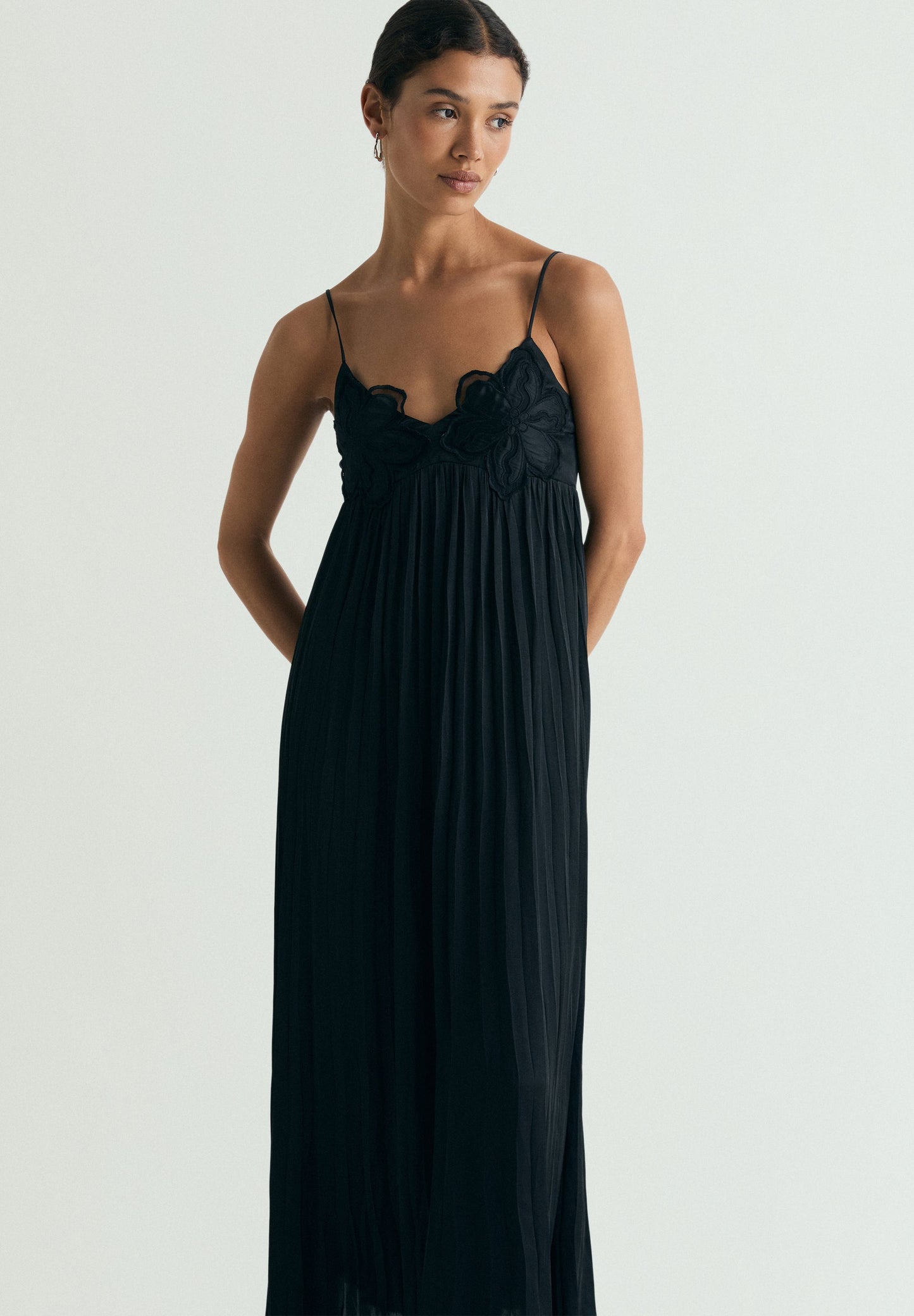 MIDI DRESS WITH FLORAL DETAIL