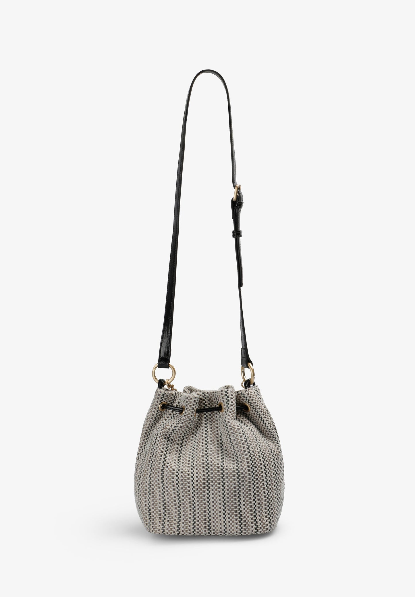 BRAIDED BUCKET BAG