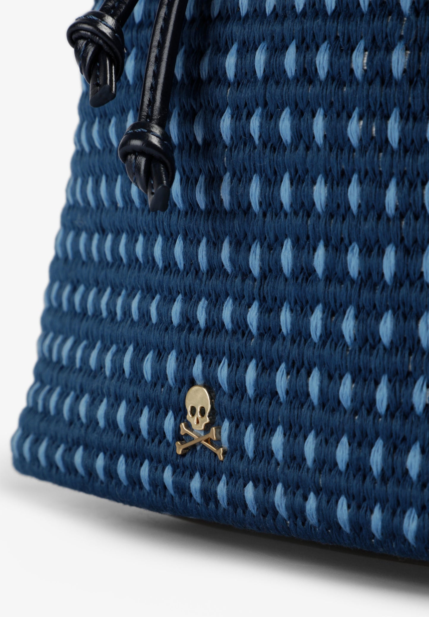 BRAIDED BUCKET BAG
