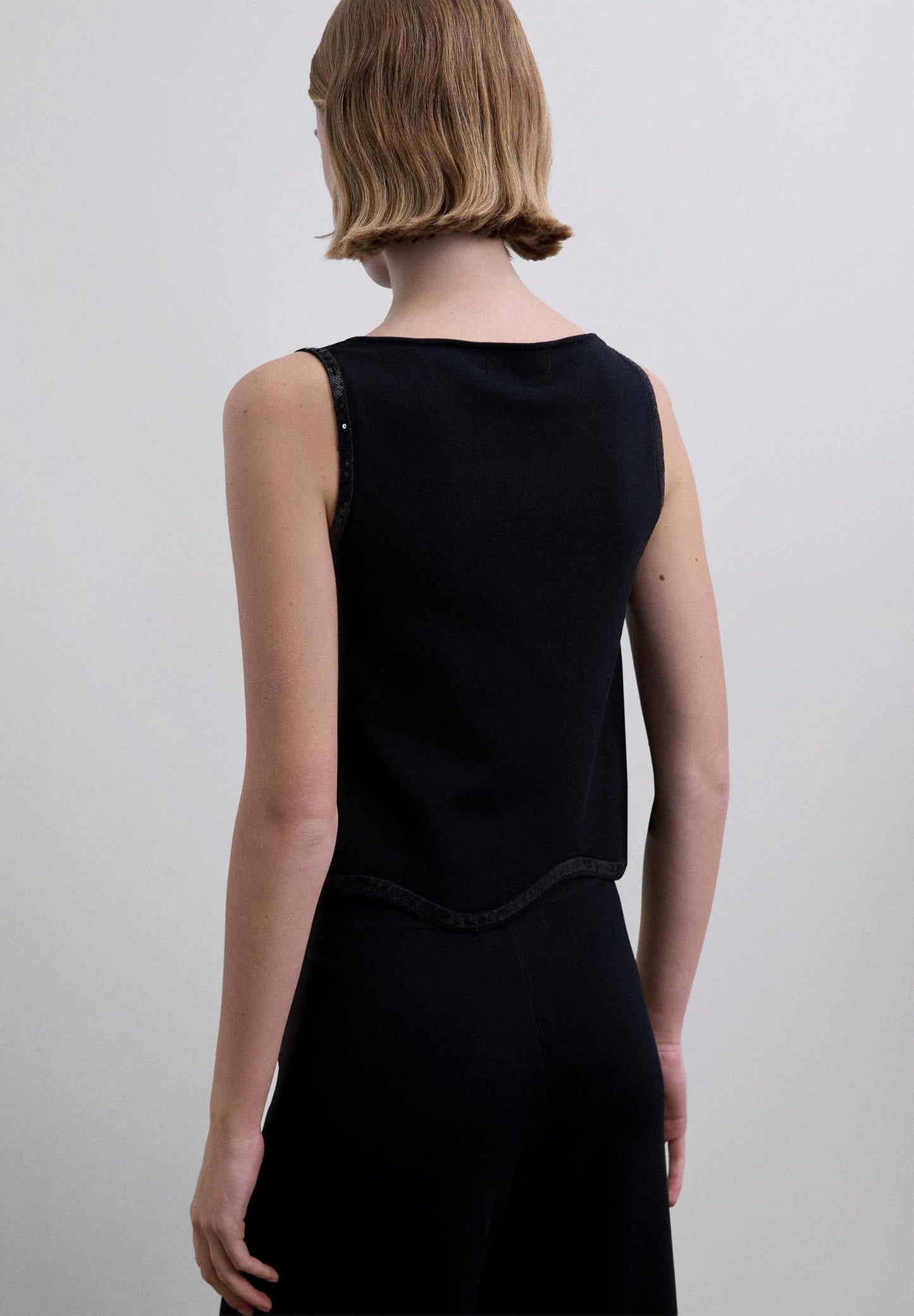 XM SCEMBELLISHMENT KNIT TOP