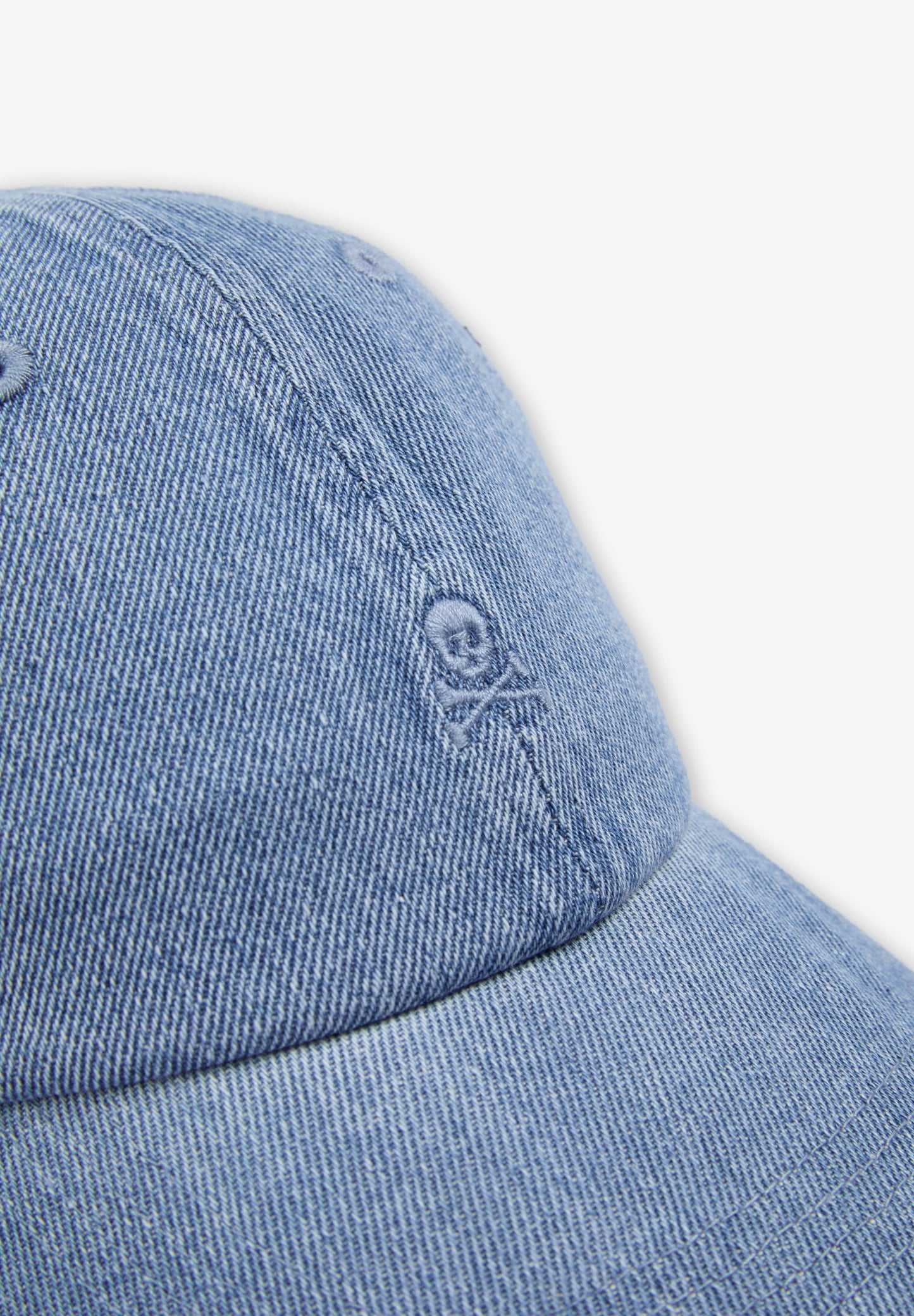 MATCHING CAP WITH SKULL