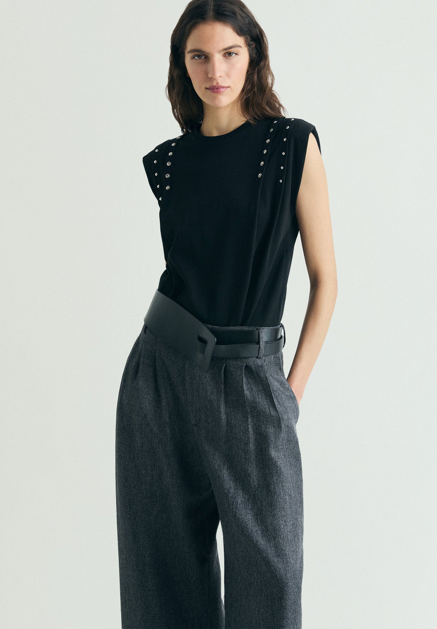 SLEEVELESS STUDDED T-SHIRT