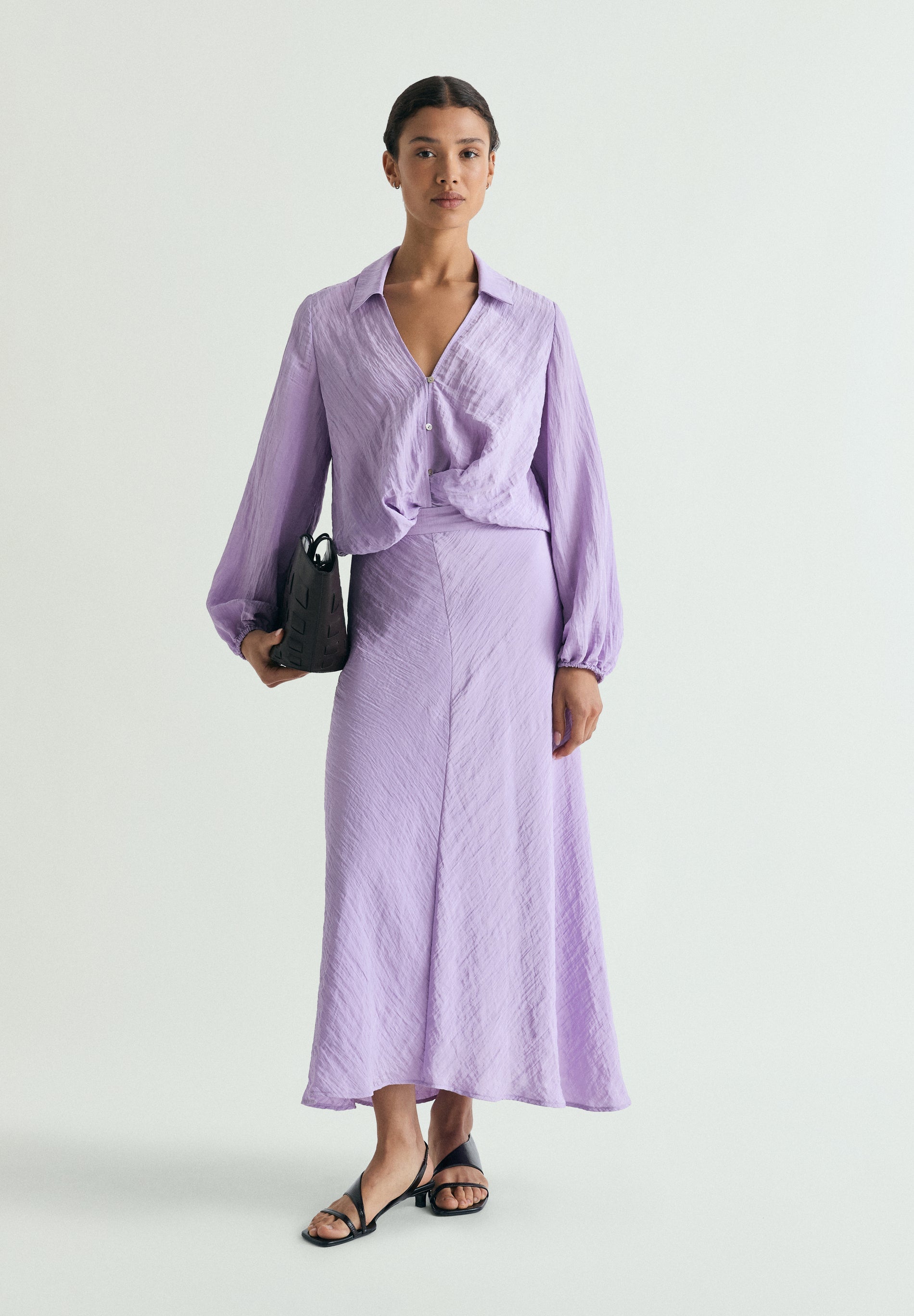 FLOWING MIDI SKIRT