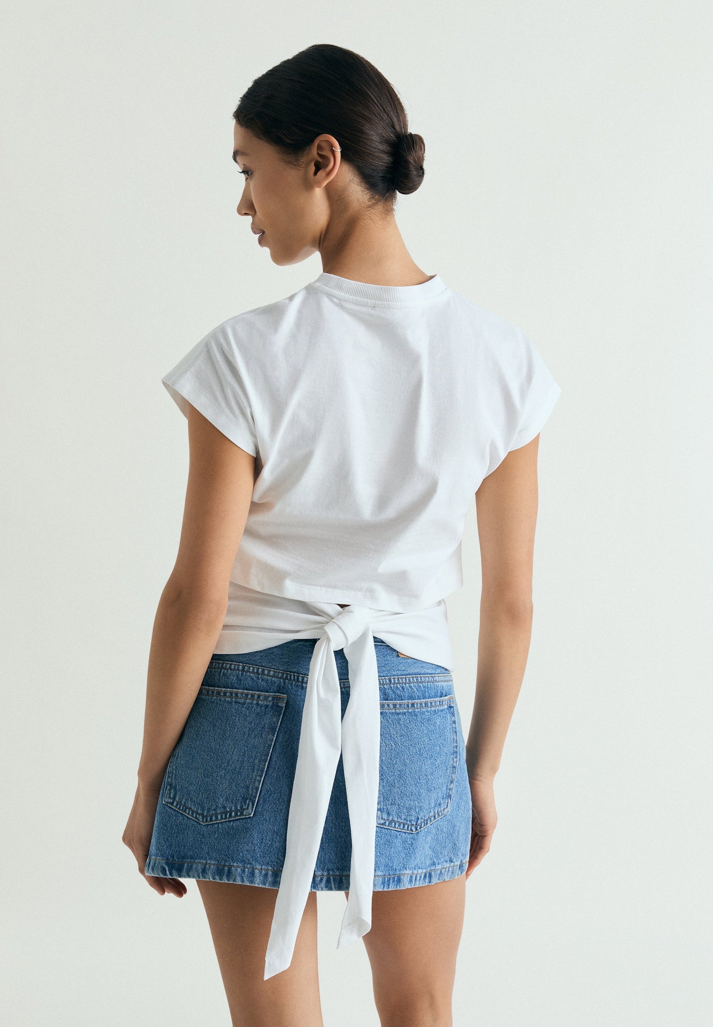 BACK KNOT T-SHIRT WITH RHINESTONES