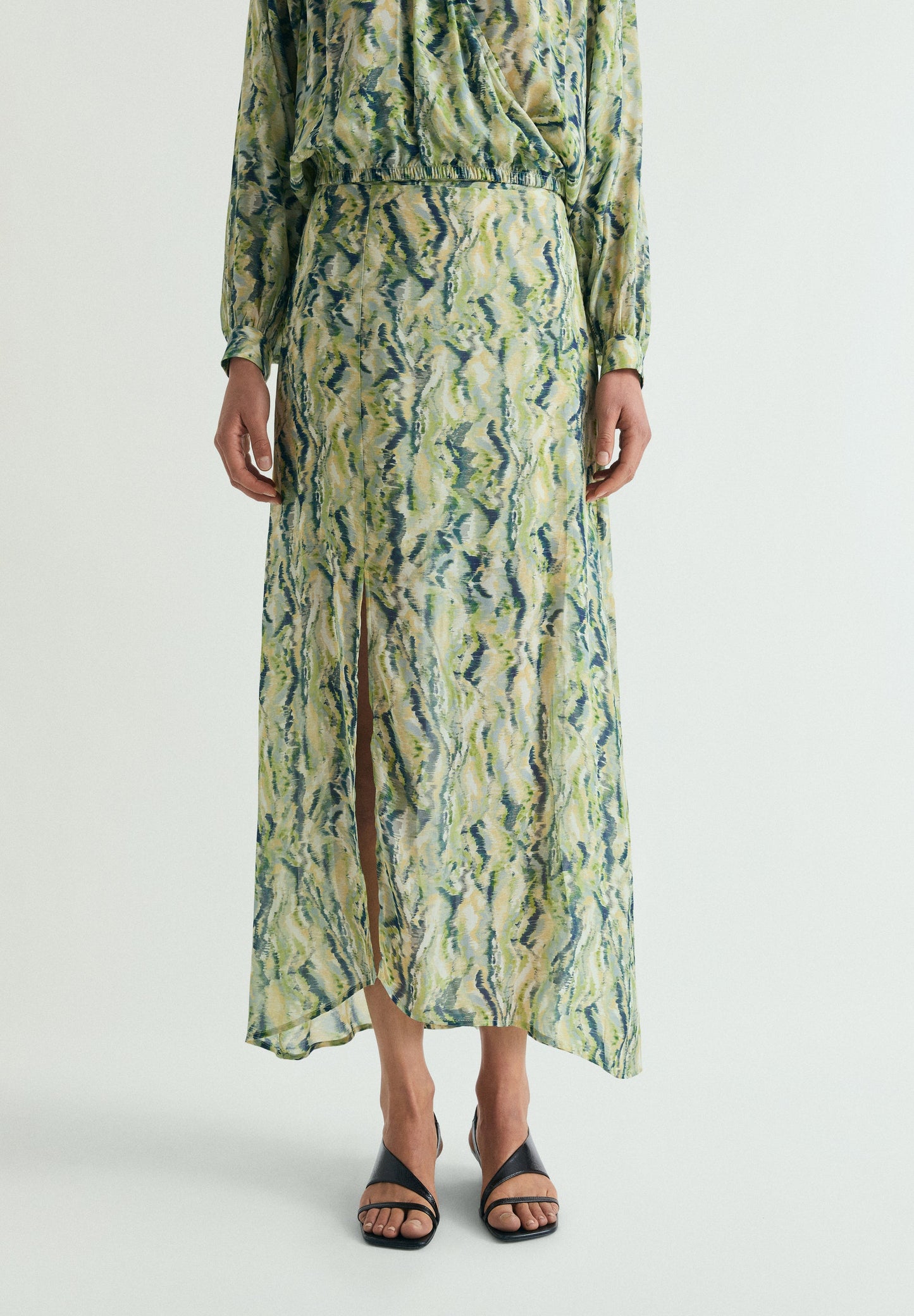 FLOWING PRINTED SKIRT