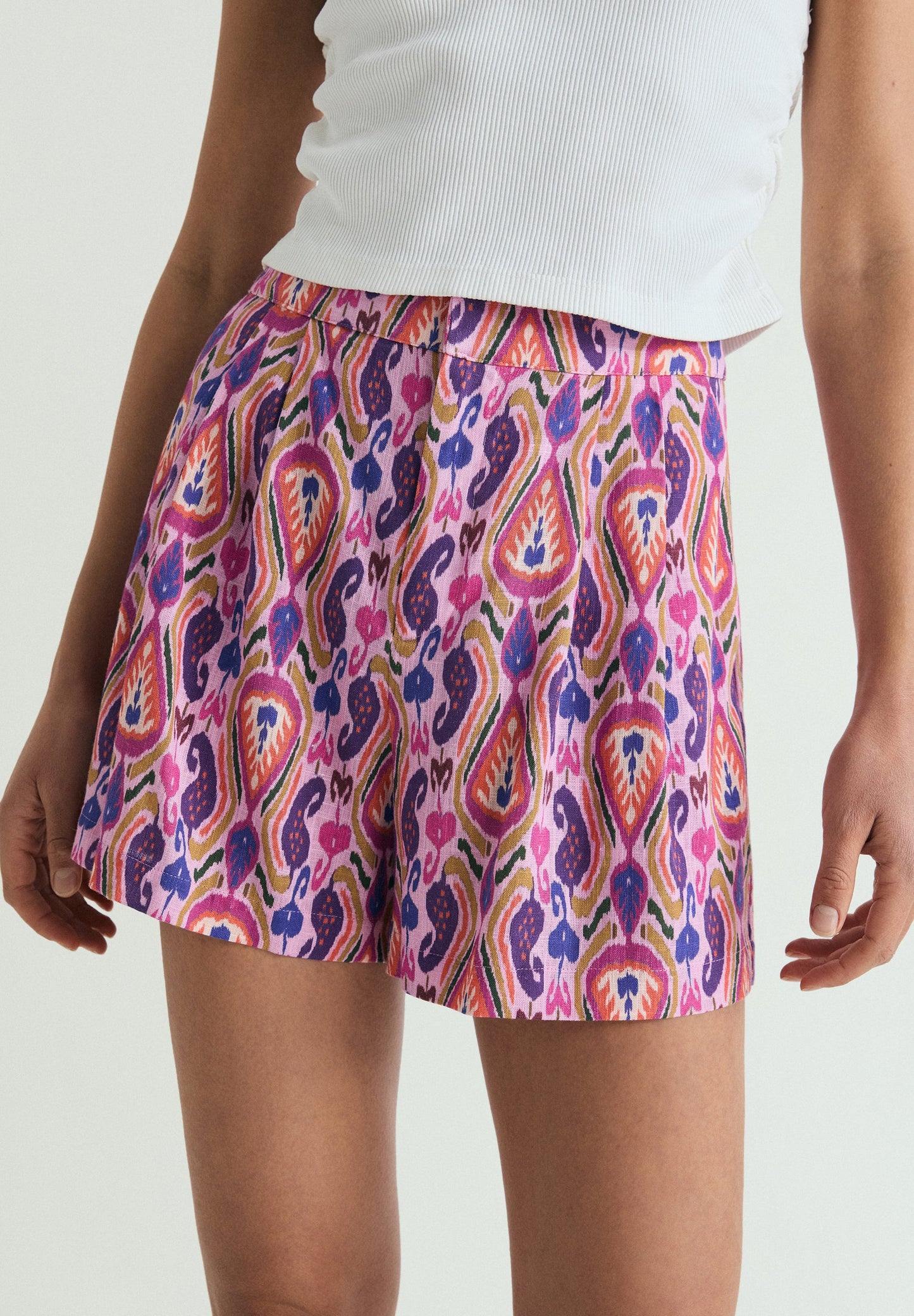 MULTICOLOURED FLUID SHORTS