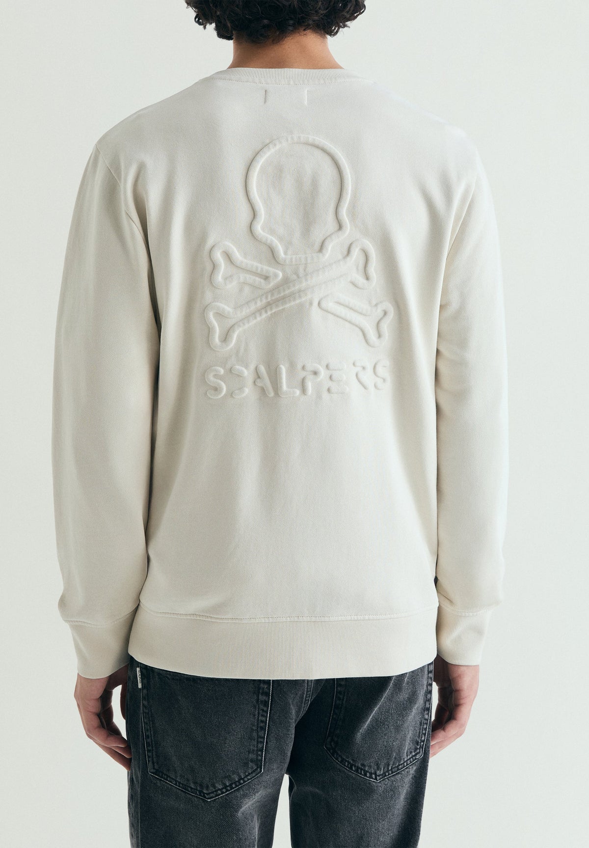 SUDADERA CALAVERA EN RELIEVE - Scalpers