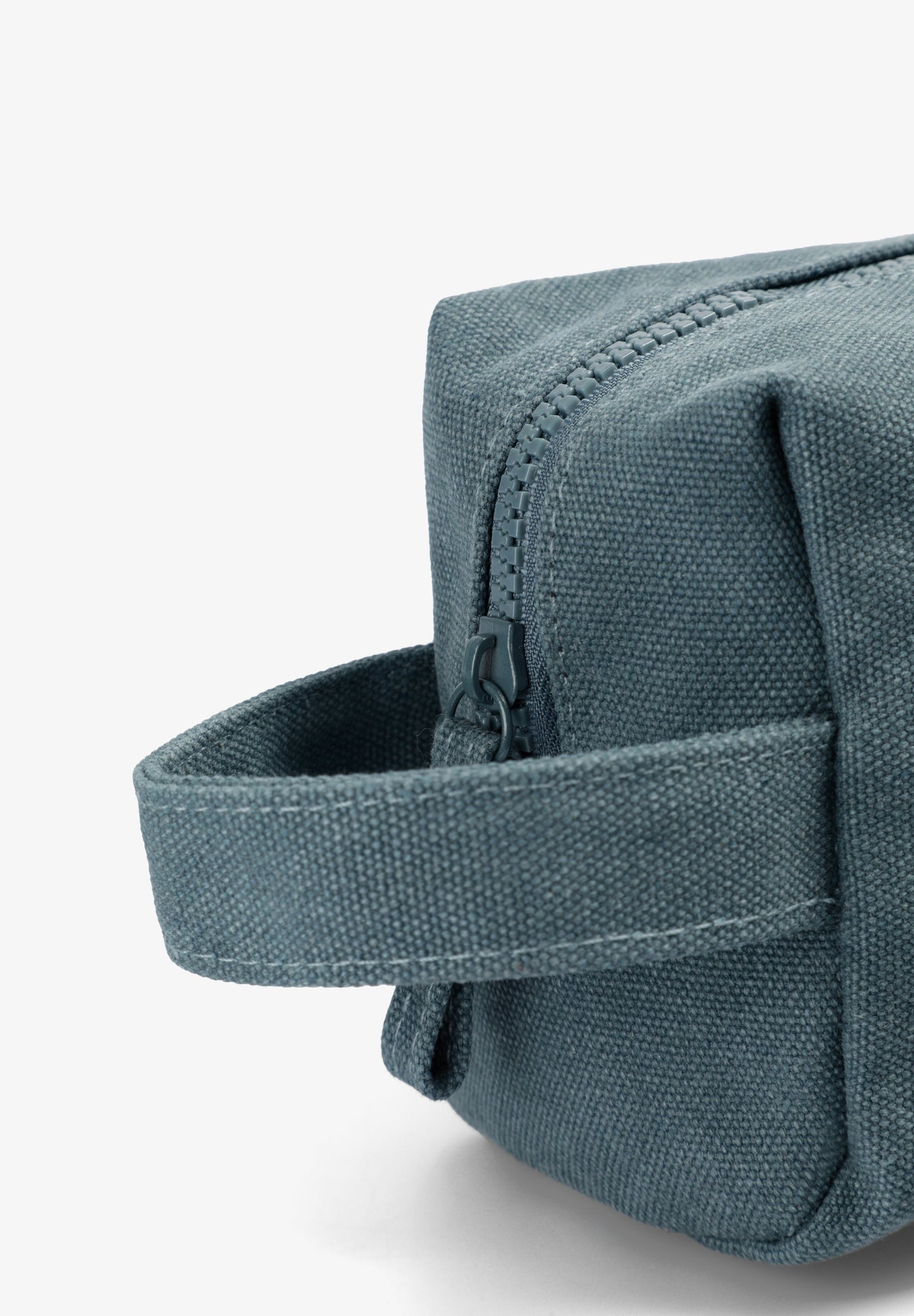 CANVAS TOILETRY BAG
