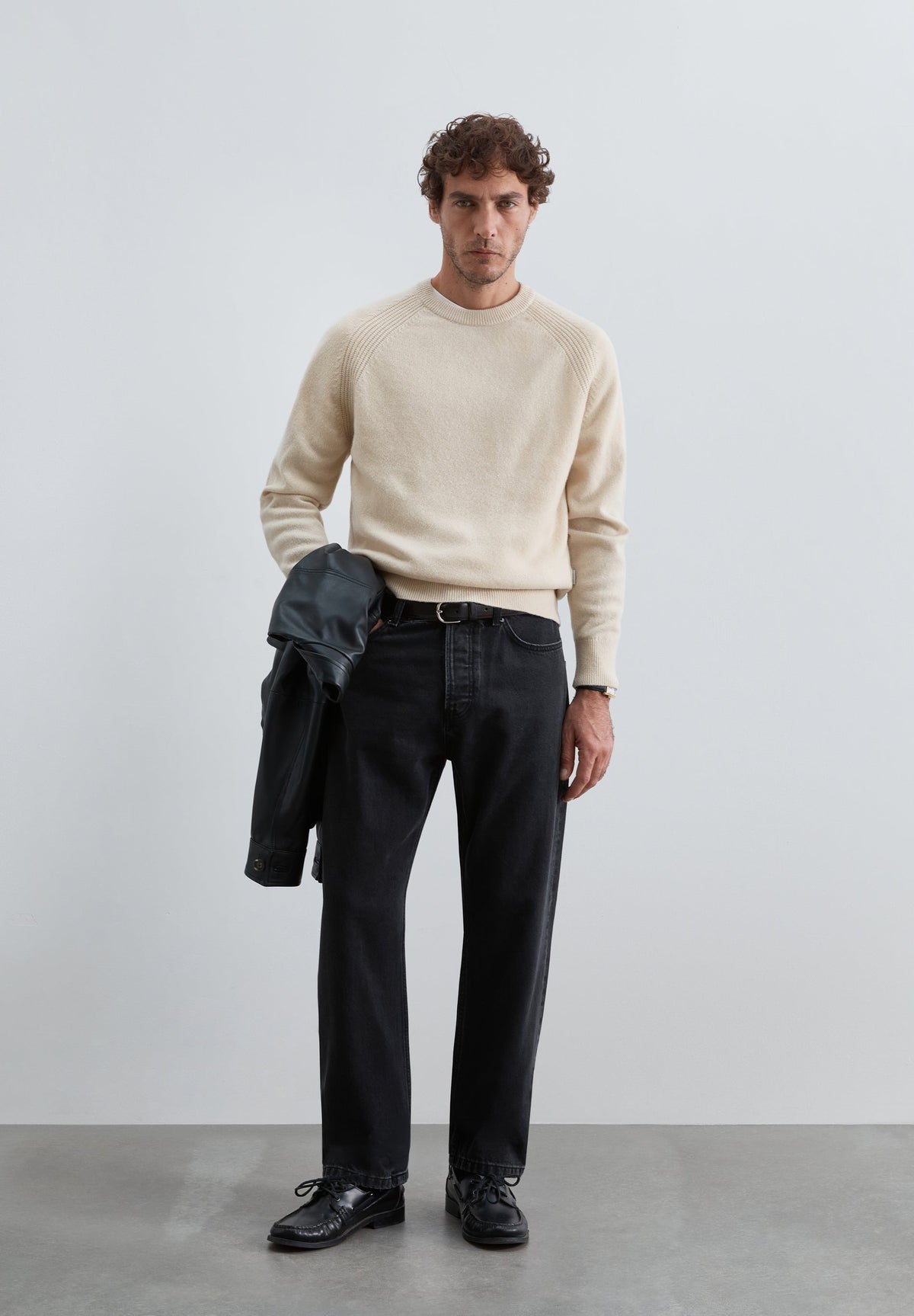 REGULAR FIT JEANS