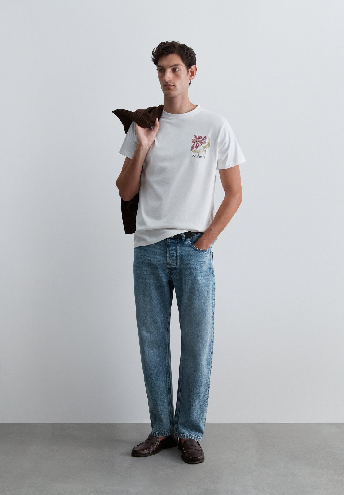 SCFLOWERS EMB TEE