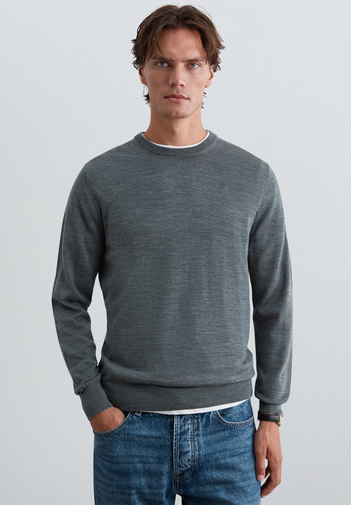 ROUND NECK WOOL SWEATER