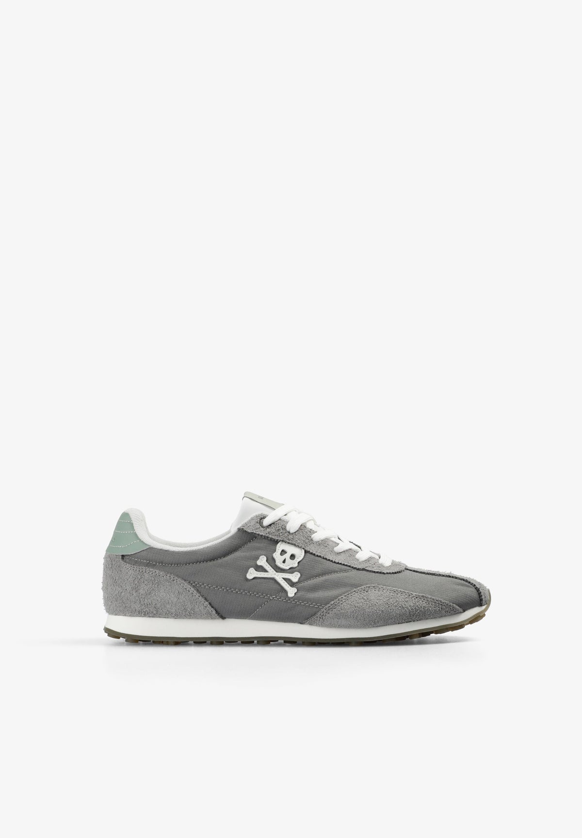 RETRO SKULL SNEAKERS