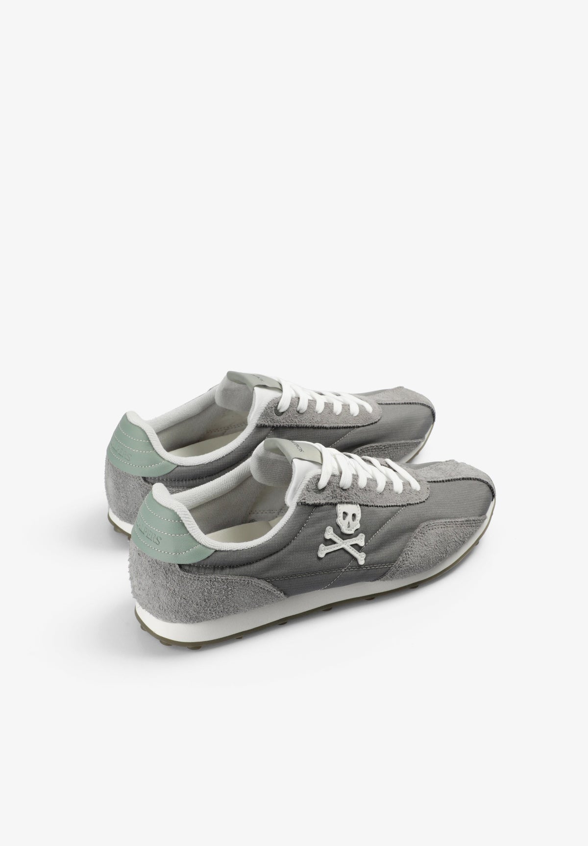 RETRO SKULL SNEAKERS