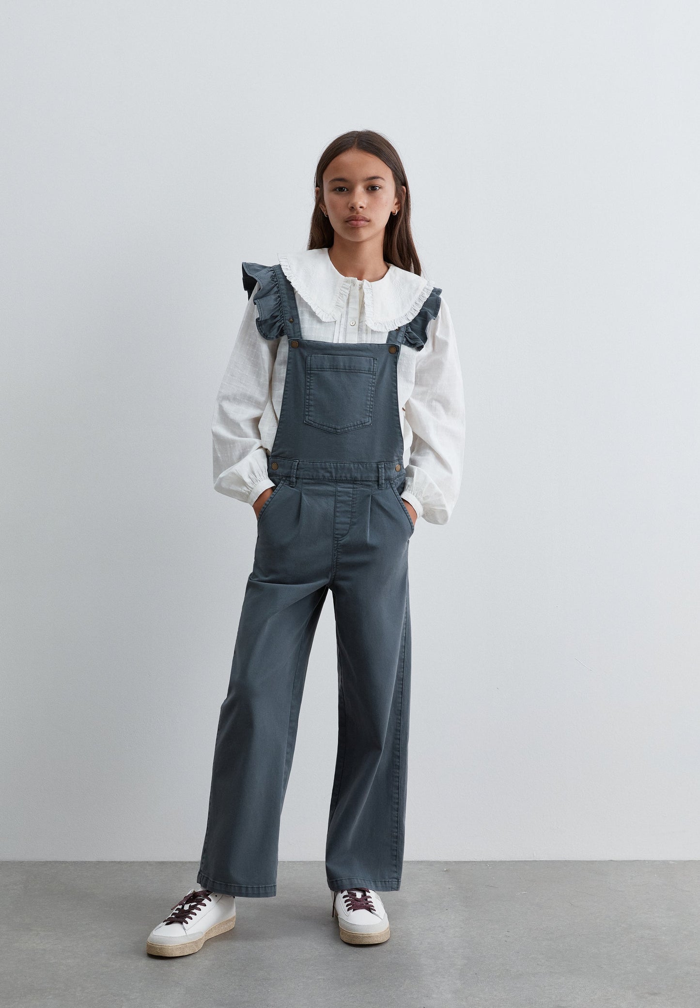CRISS-CROSS DUNGAREES WITH RUFFLES