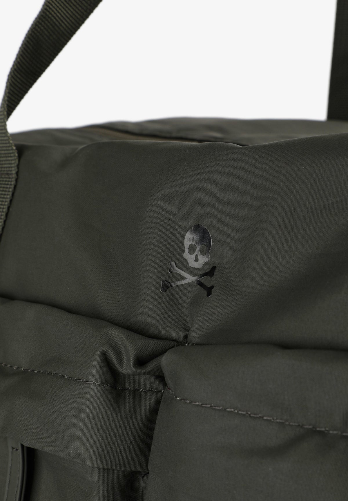 TRAVEL BAG WITH POCKETS