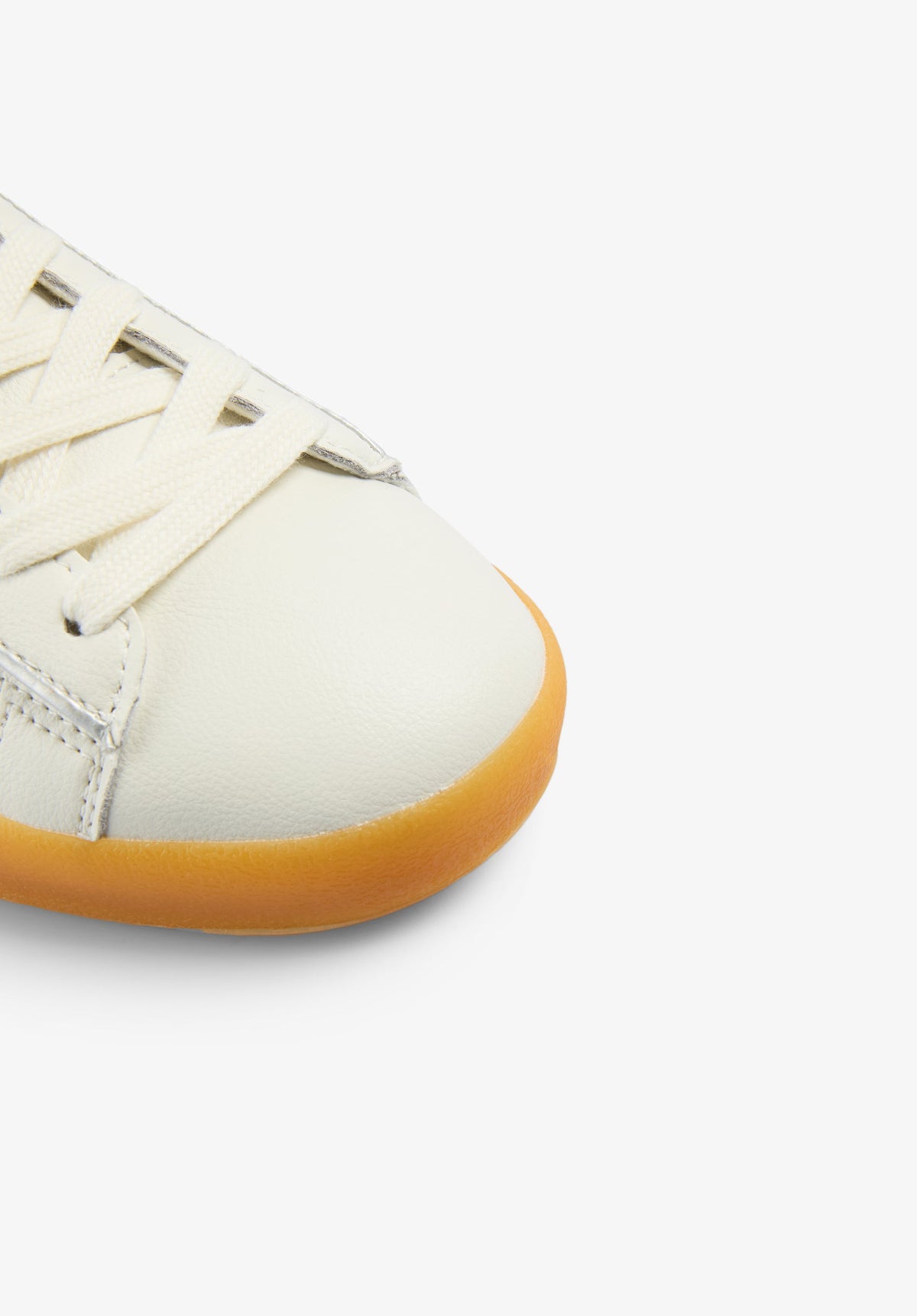 SNEAKERS WITH SIDE SKULL