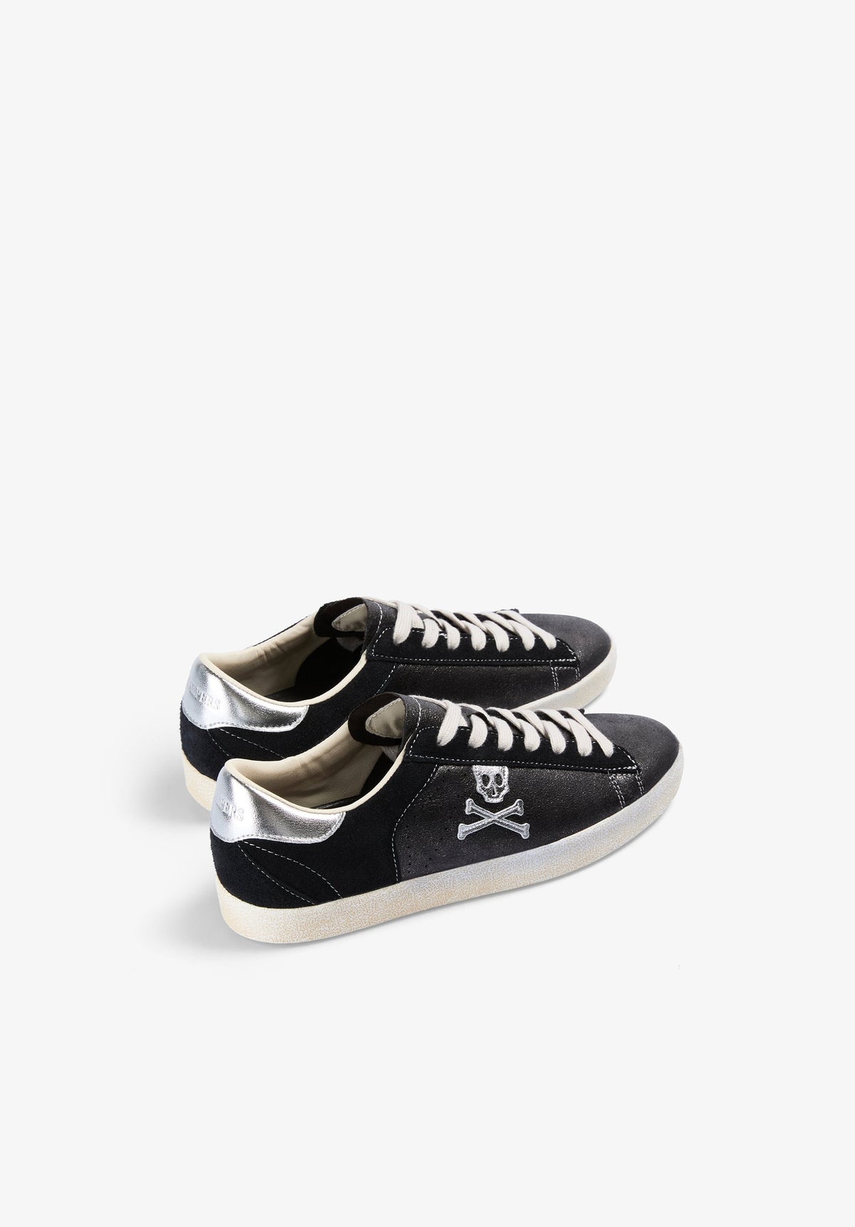 METALLIC SKULL SNEAKERS
