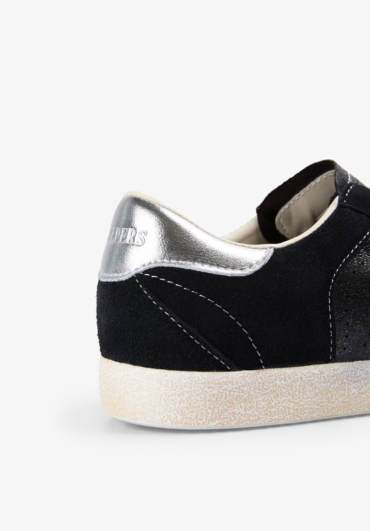 METALLIC SKULL SNEAKERS