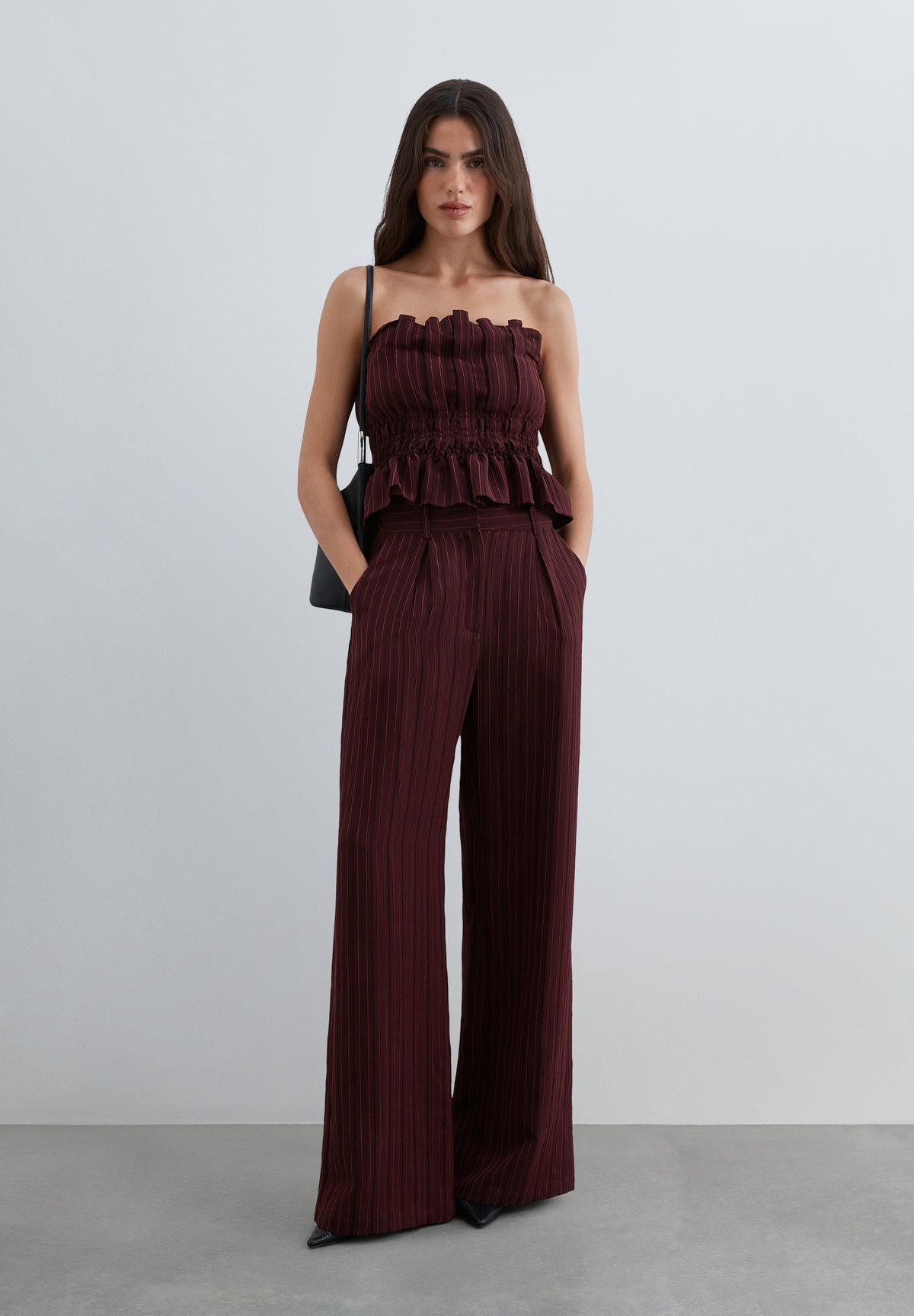 RUCHED STRAPLESS TOP