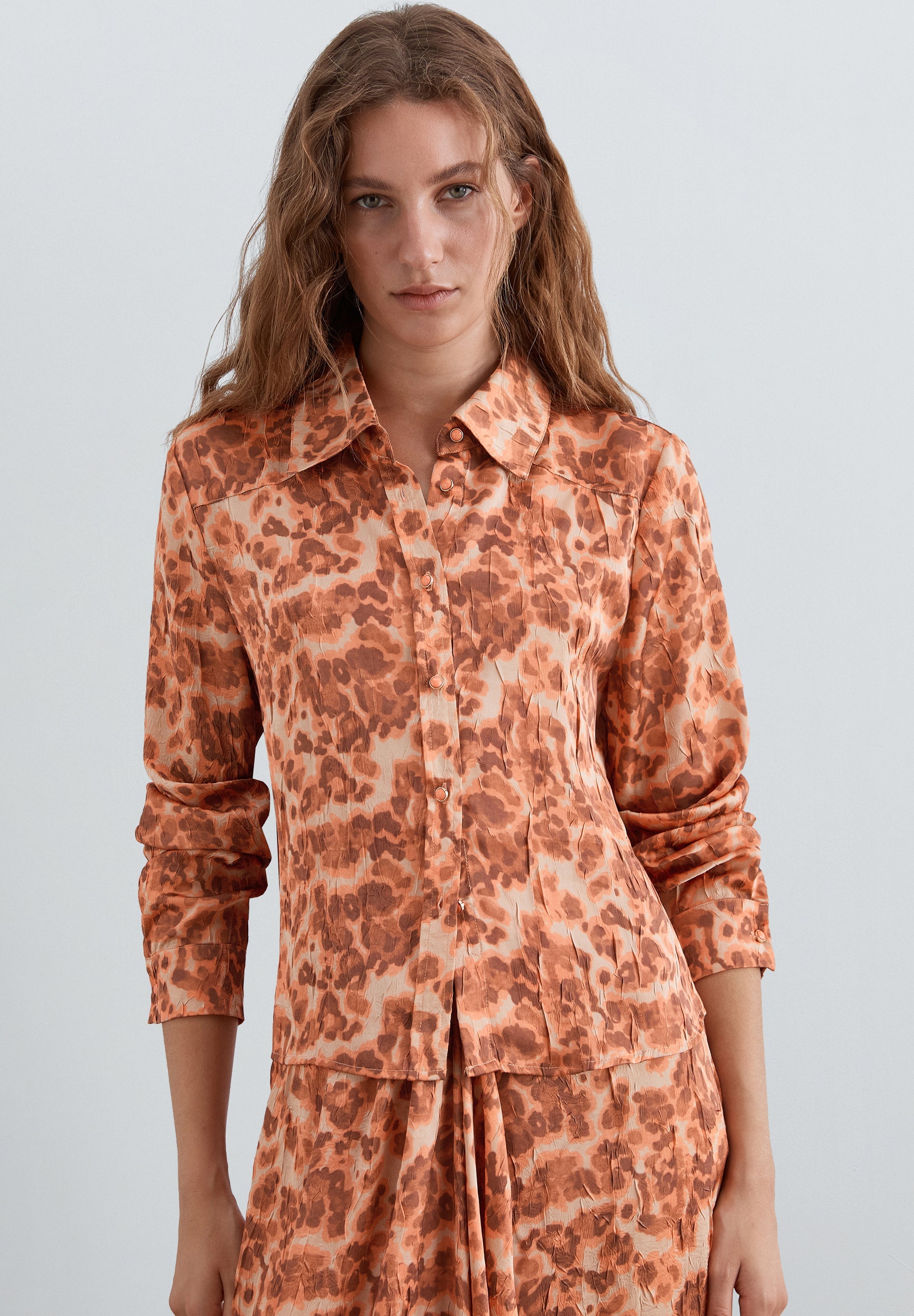SCSIRTEX LEO PRINT SHIRT