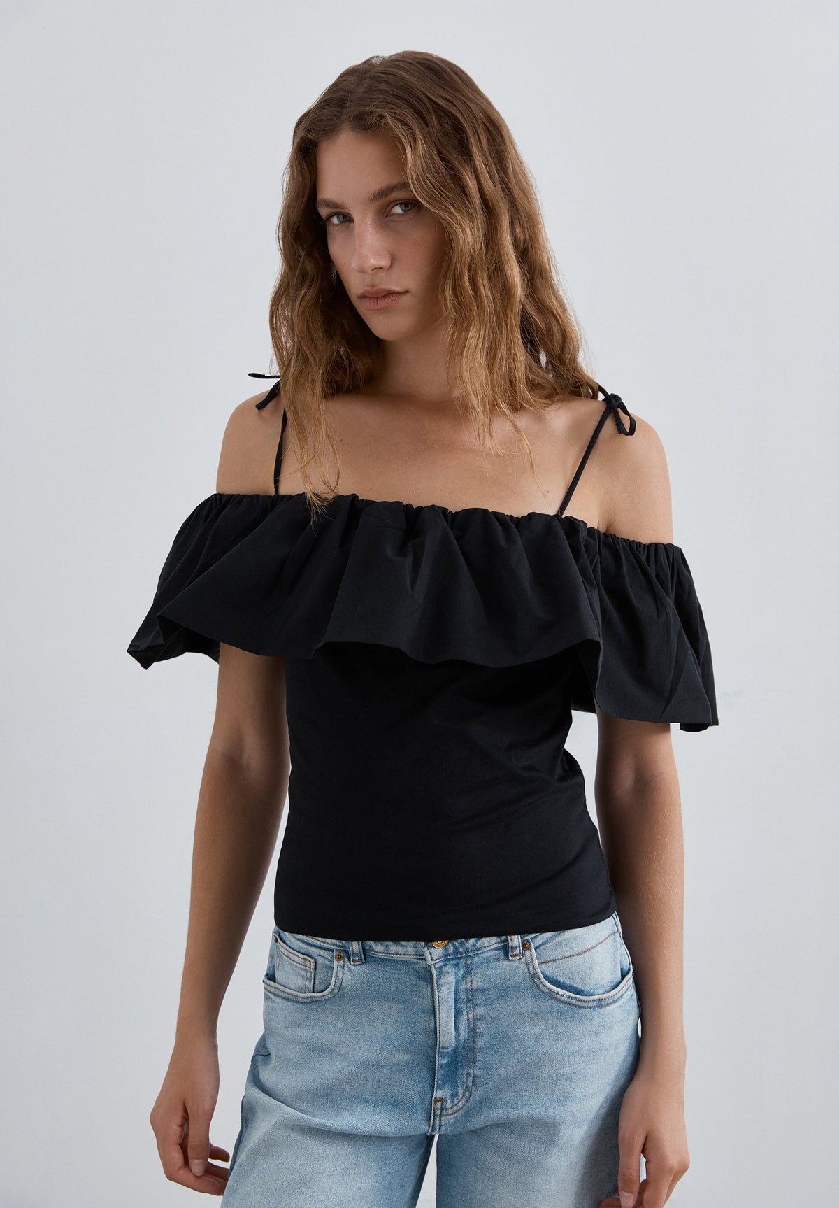 SCOFF SHOULDER POPLIN TEE
